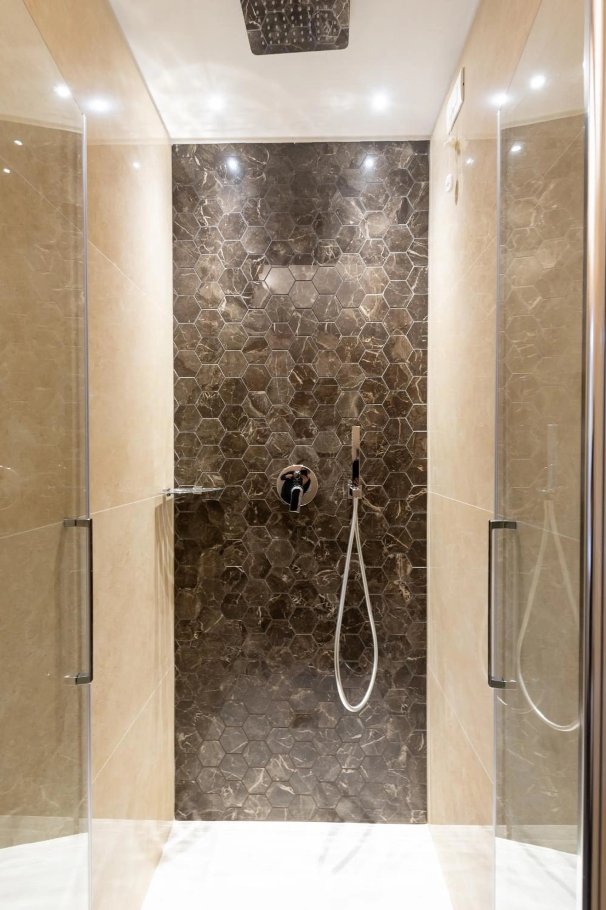 Shower in Kairos by Florence Art Apartments