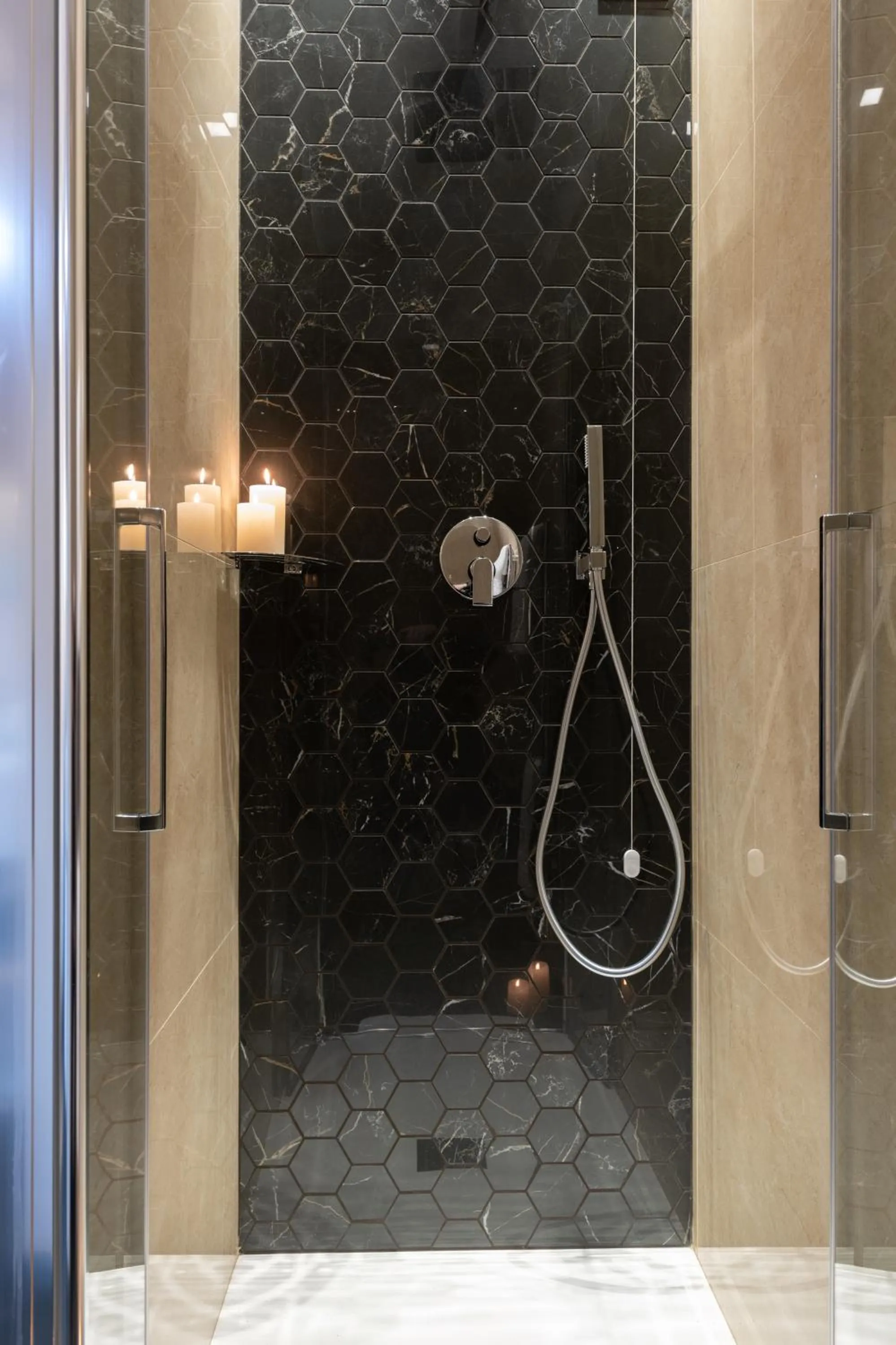 Bathroom in Kairos by Florence Art Apartments