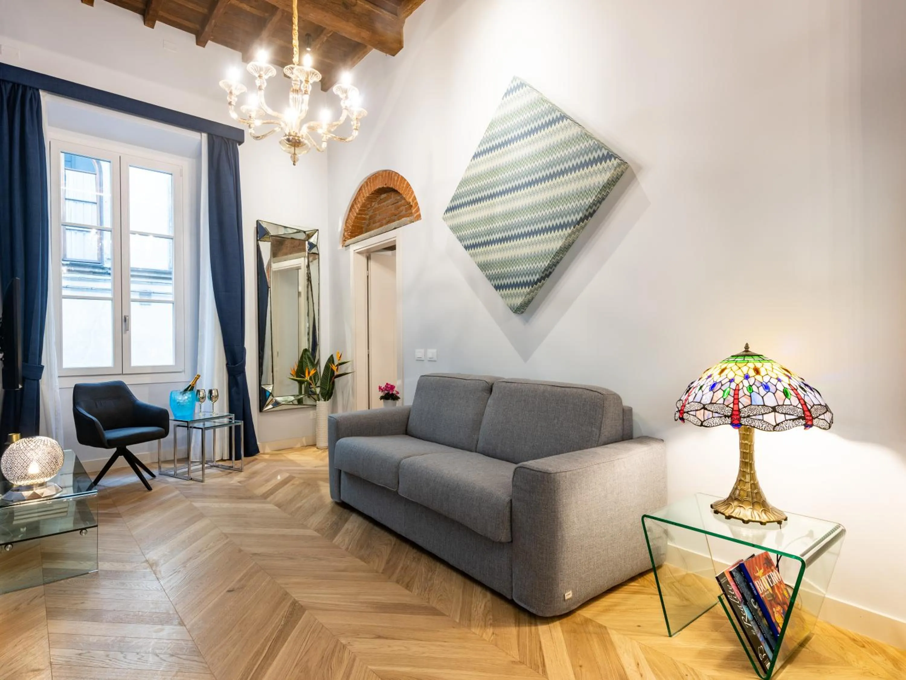 Living room in Kairos by Florence Art Apartments