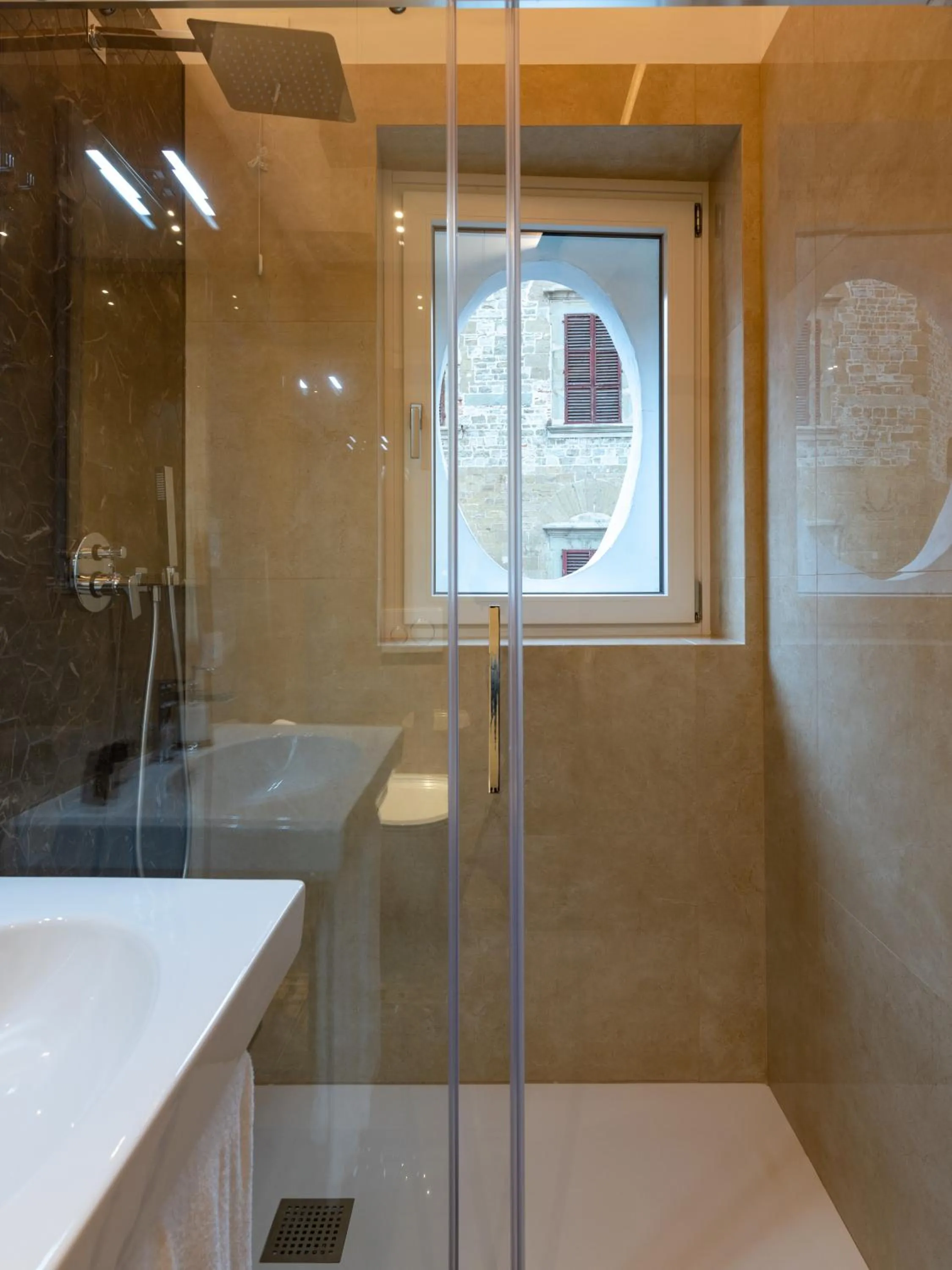 Shower in Kairos by Florence Art Apartments