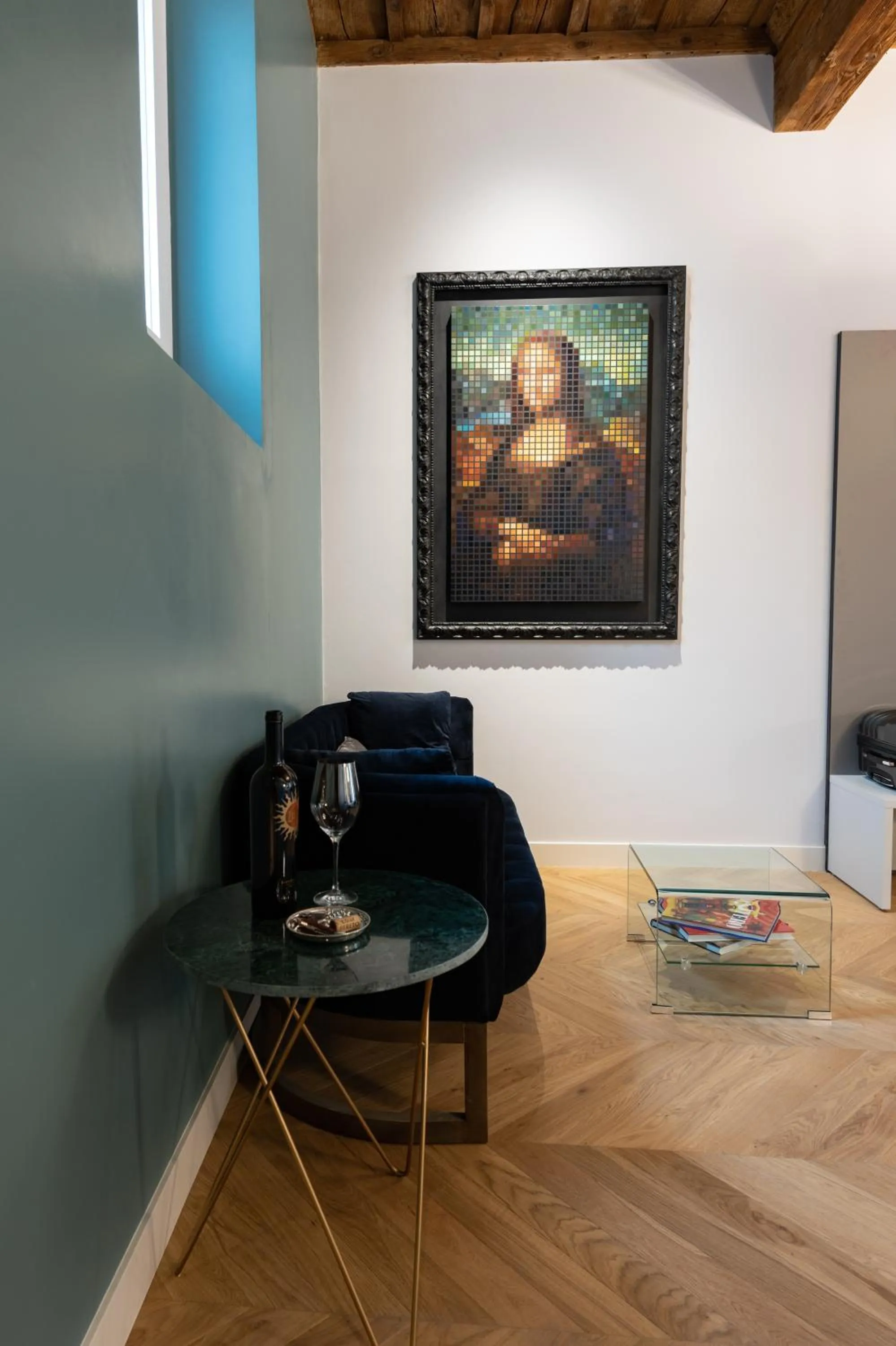 Decorative detail in Kairos by Florence Art Apartments