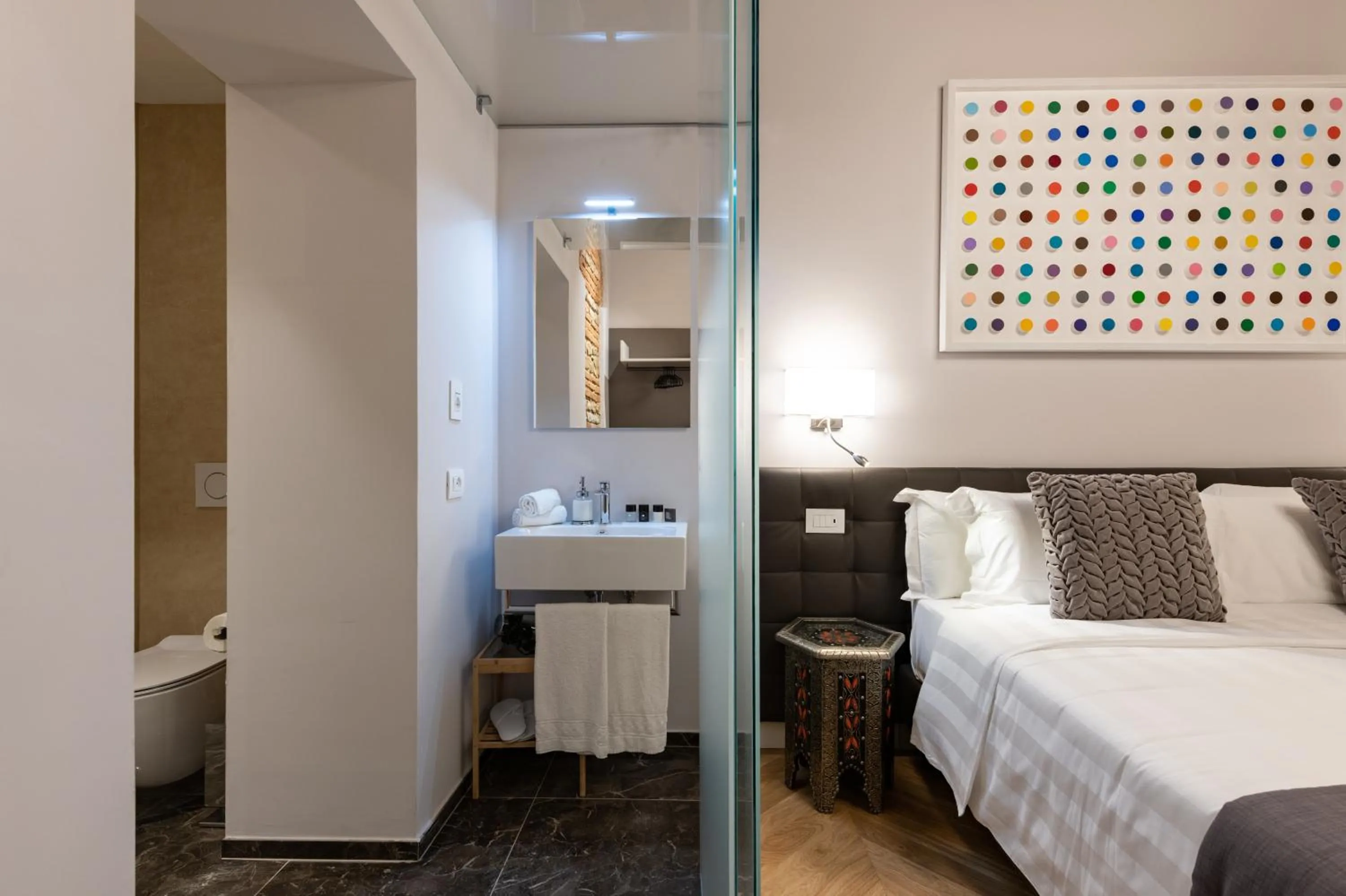 Bathroom, Bed in Kairos by Florence Art Apartments