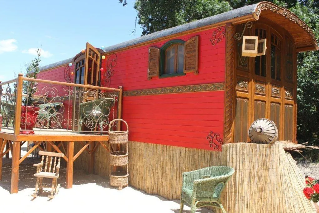 La roulotte "Les Saintes"