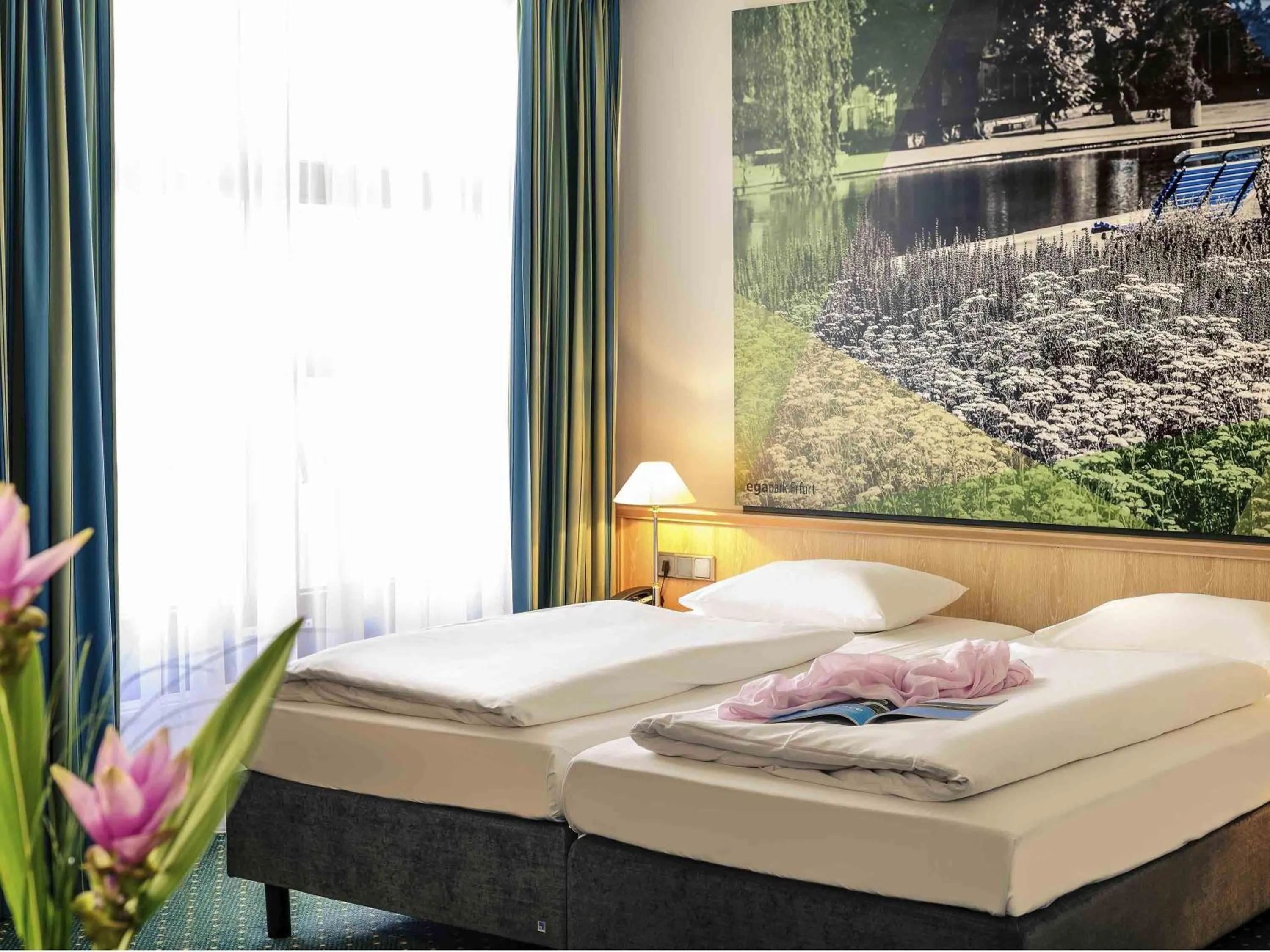 Bedroom, Bed in Mercure Hotel Erfurt Altstadt