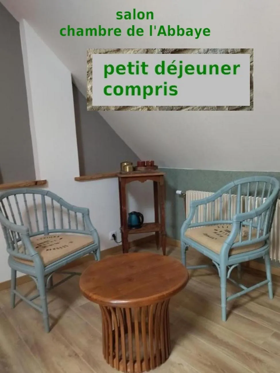 Living room in chambres d'hôtes Le Carillon