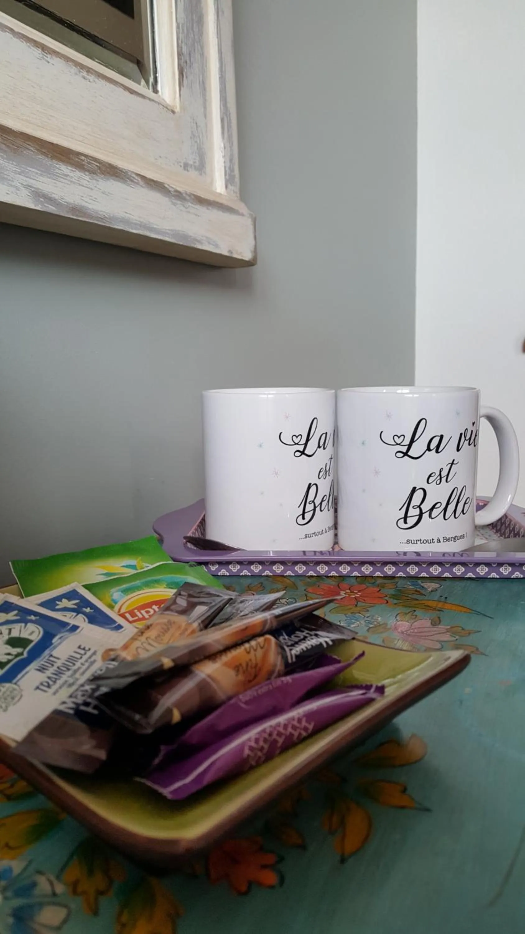 Coffee/tea facilities in chambres d'hôtes Le Carillon