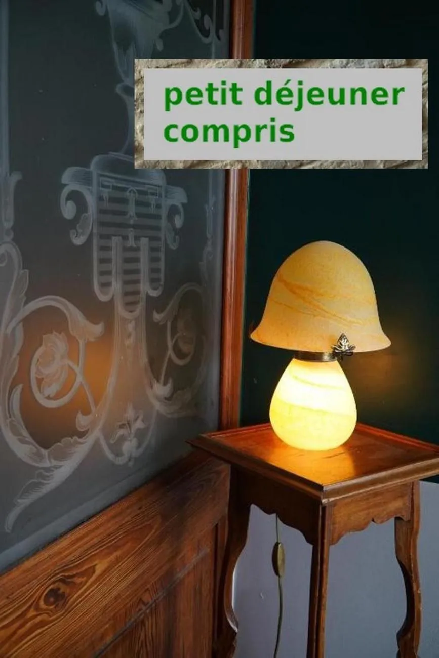 Decorative detail in chambres d'hôtes Le Carillon