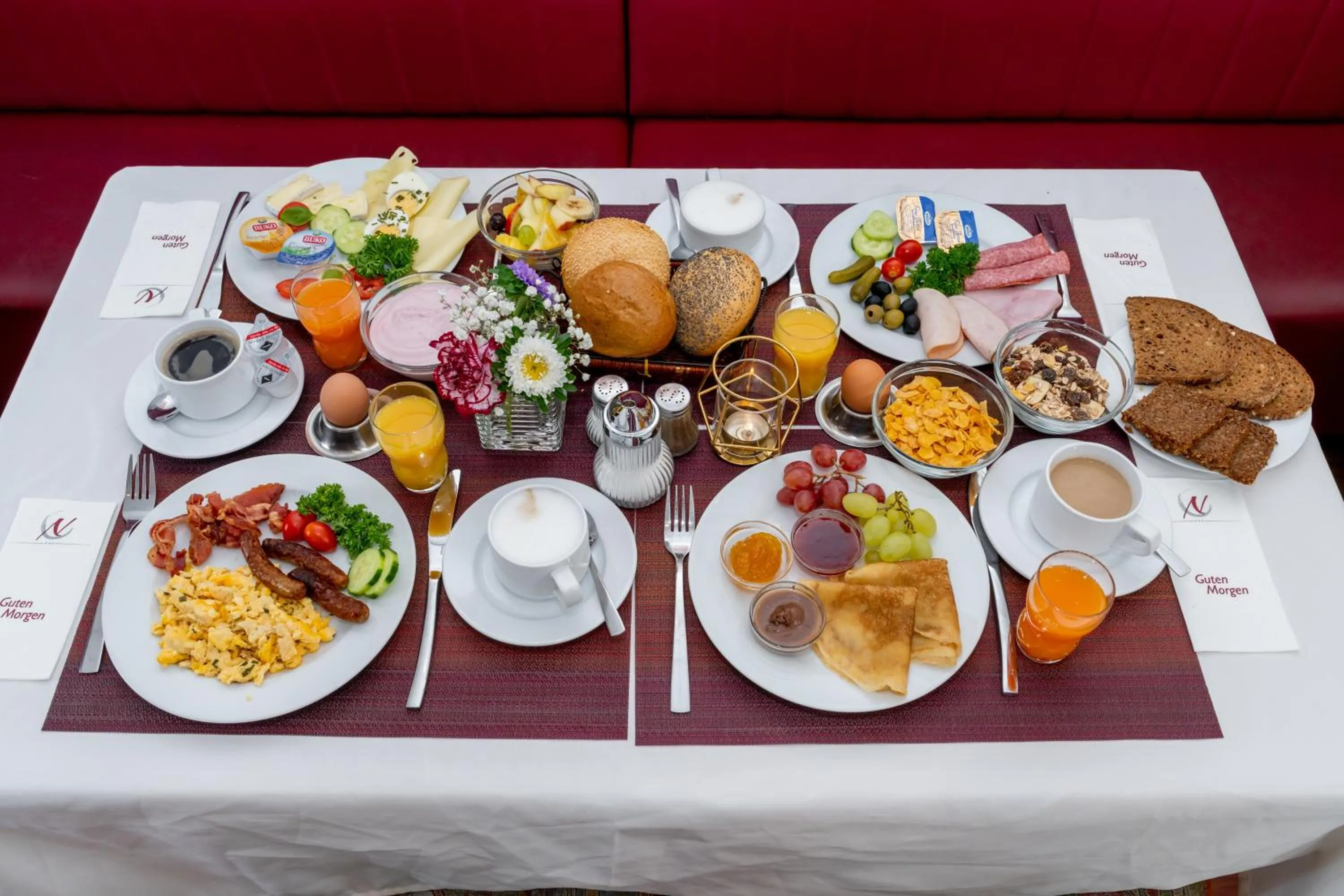 Restaurant/places to eat in Hotel Lumen am Hauptbahnhof