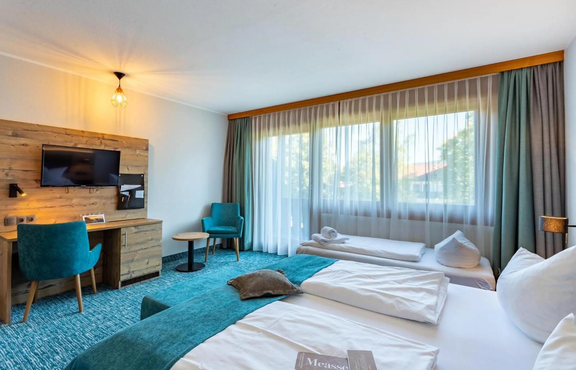 Photo of the whole room, Bed in Das Wiesgauer - Alpenhotel Inzell