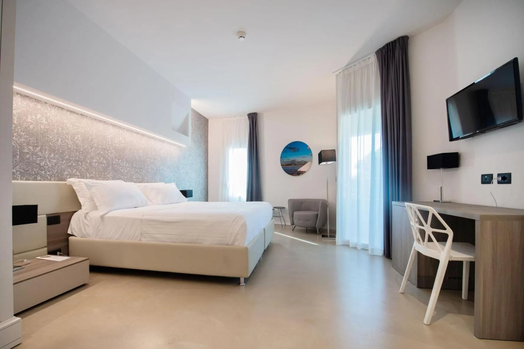 Bedroom, Bed in Grand Hotel Faraglioni