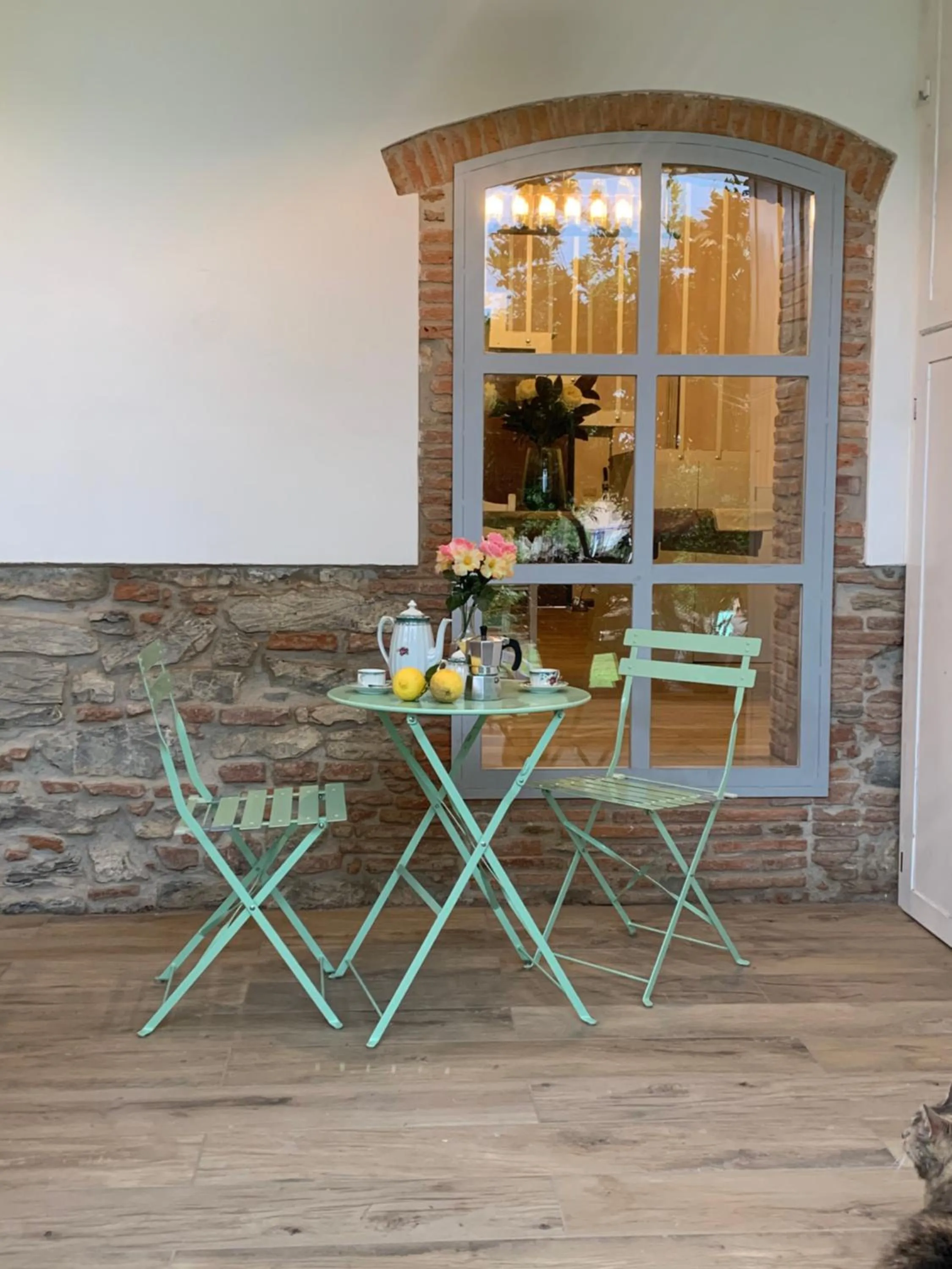Patio in Il giardino dei limoni