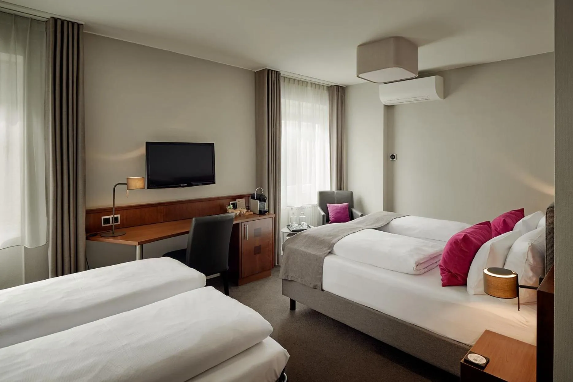 Bed in Hotel St. Annen