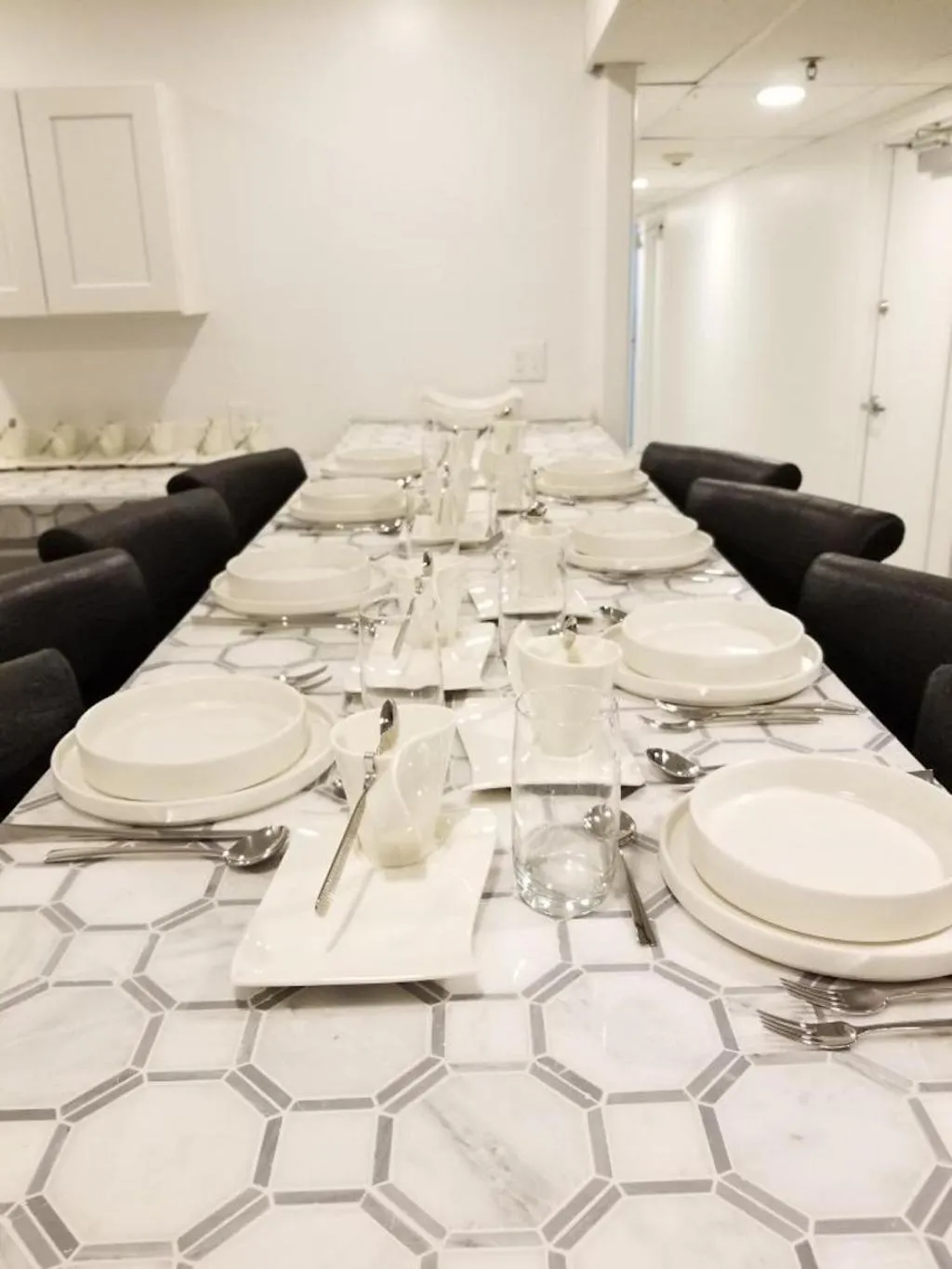 Dining area in 7BR- SLEEPS 15! Celebrity Villa! Great Rates!!