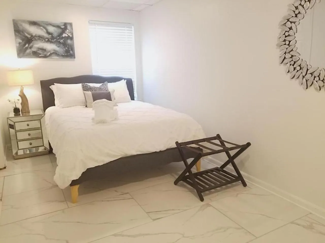 Photo of the whole room, Bed in 7BR- SLEEPS 15! Celebrity Villa! Great Rates!!