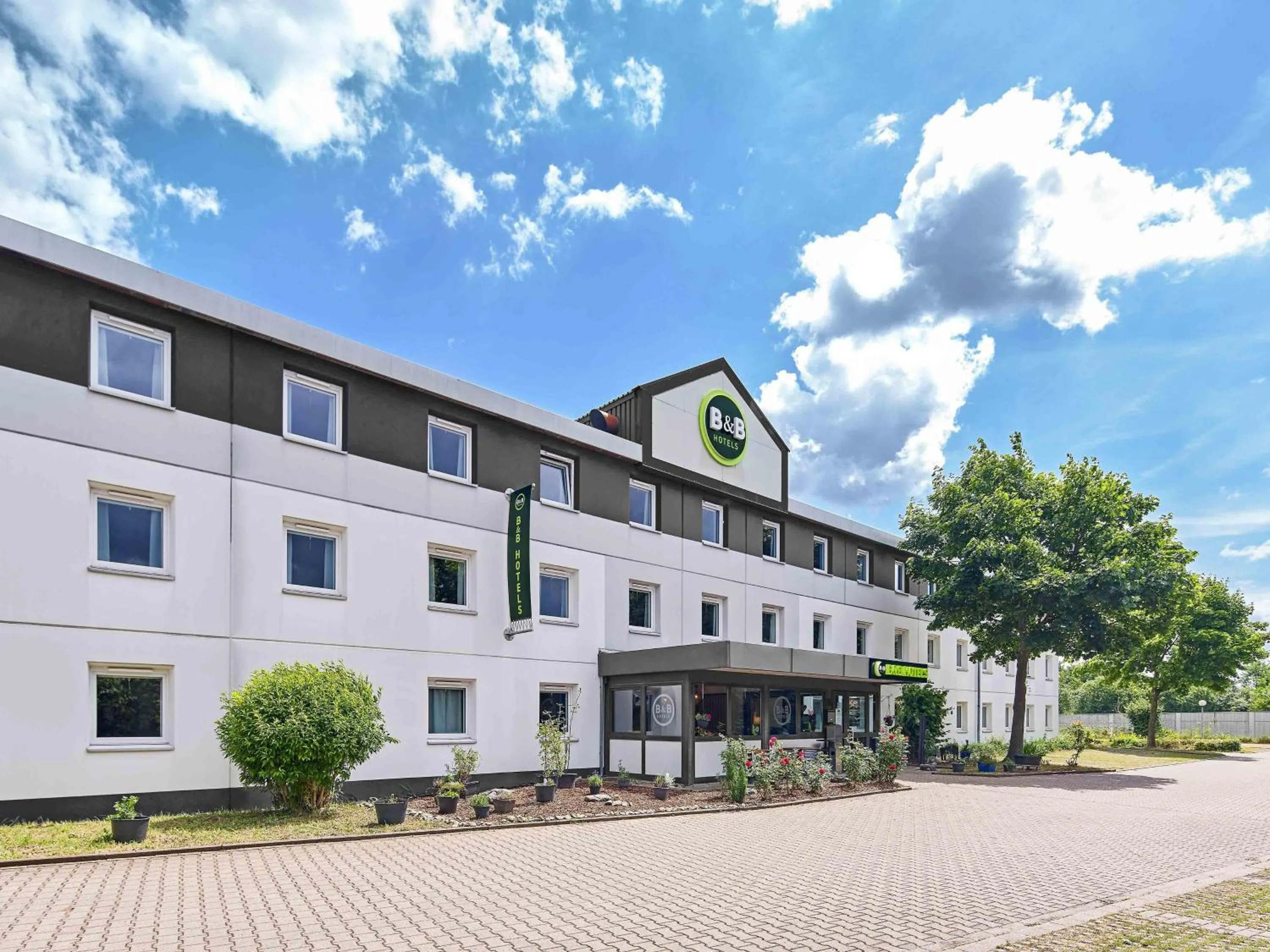 Property building in B&B HOTEL Dortmund-Airport