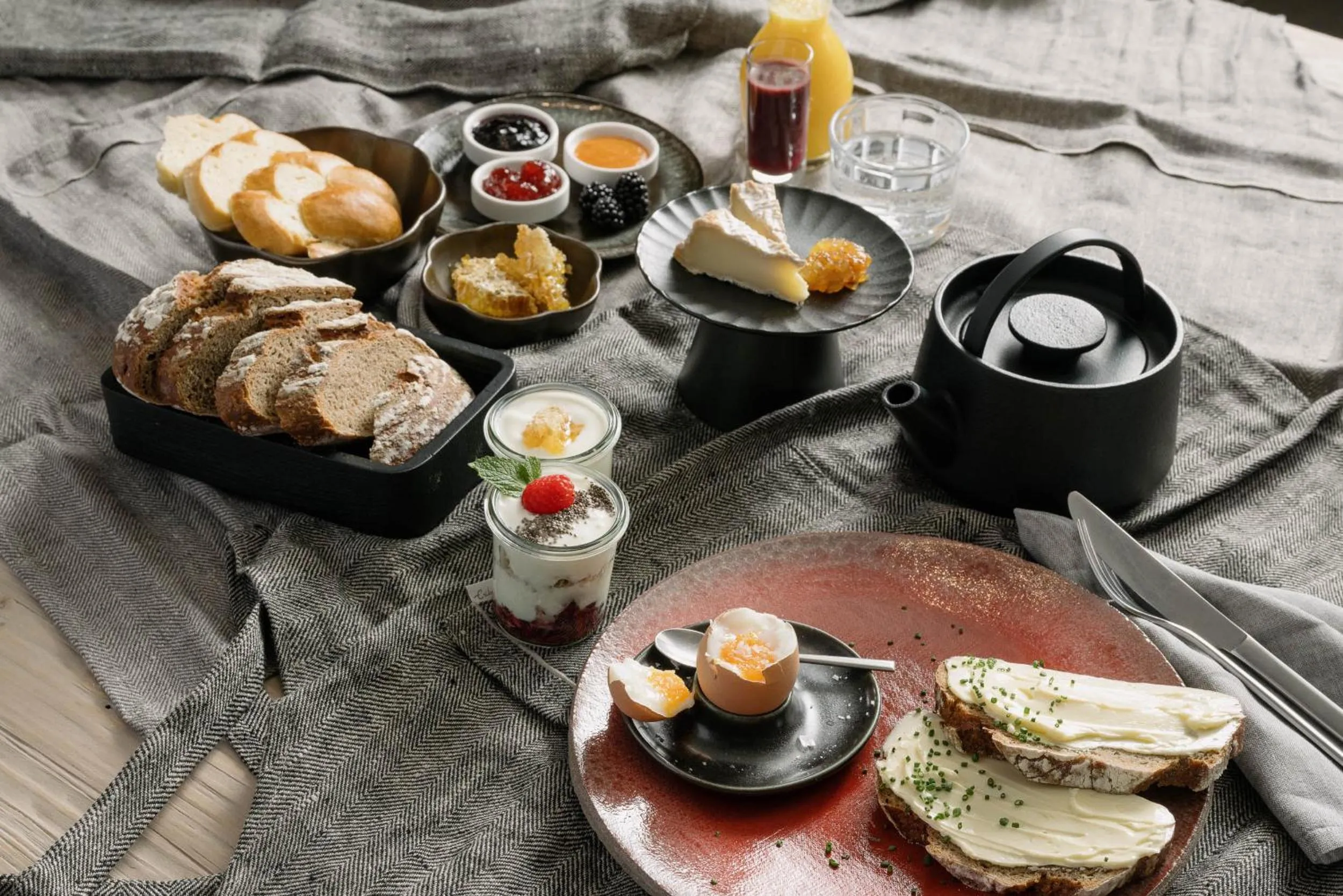 Breakfast in Ullrhaus - ST ANTON 4 Star Superior