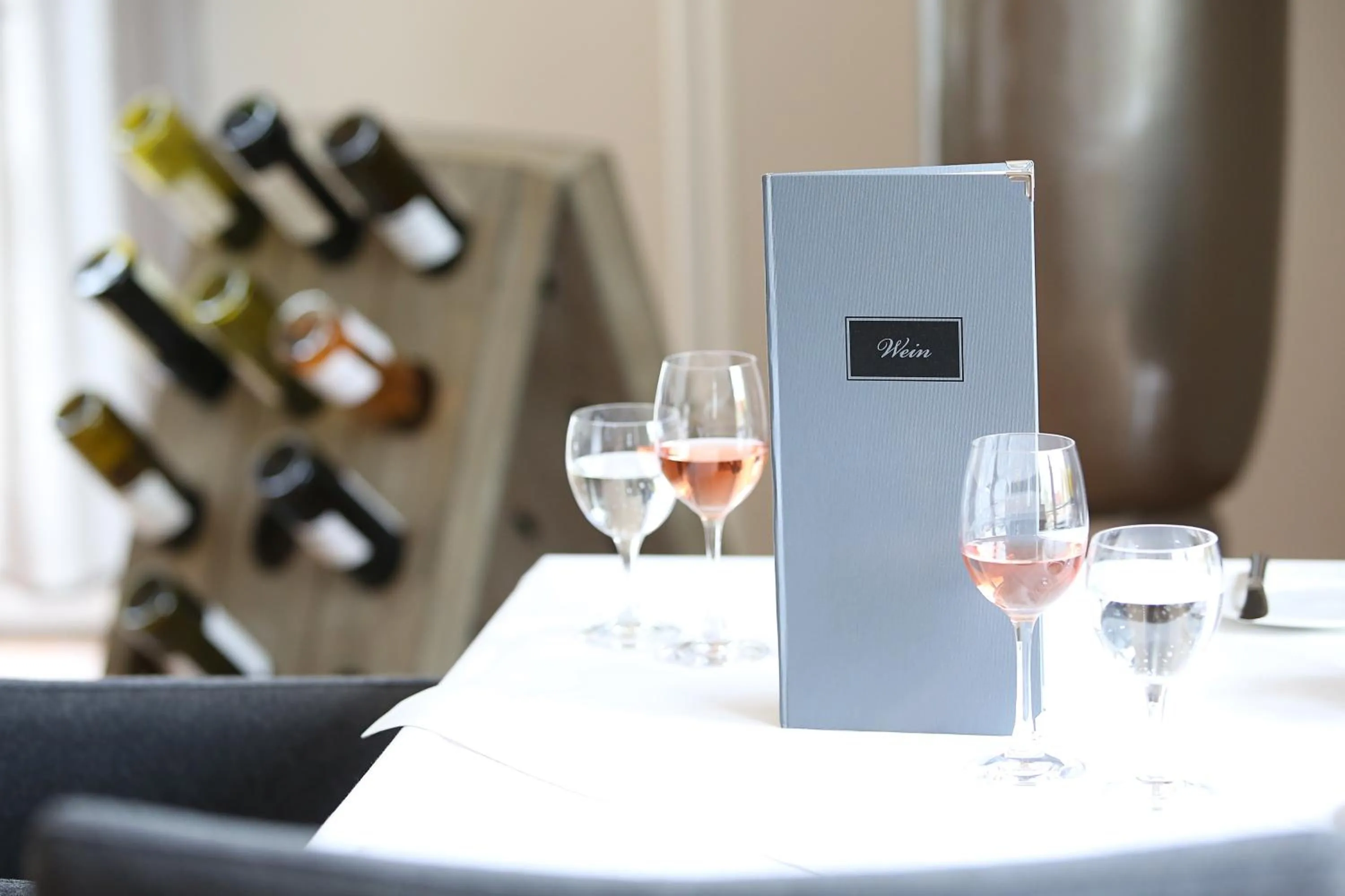 Restaurant/places to eat in Landhotel Potsdam