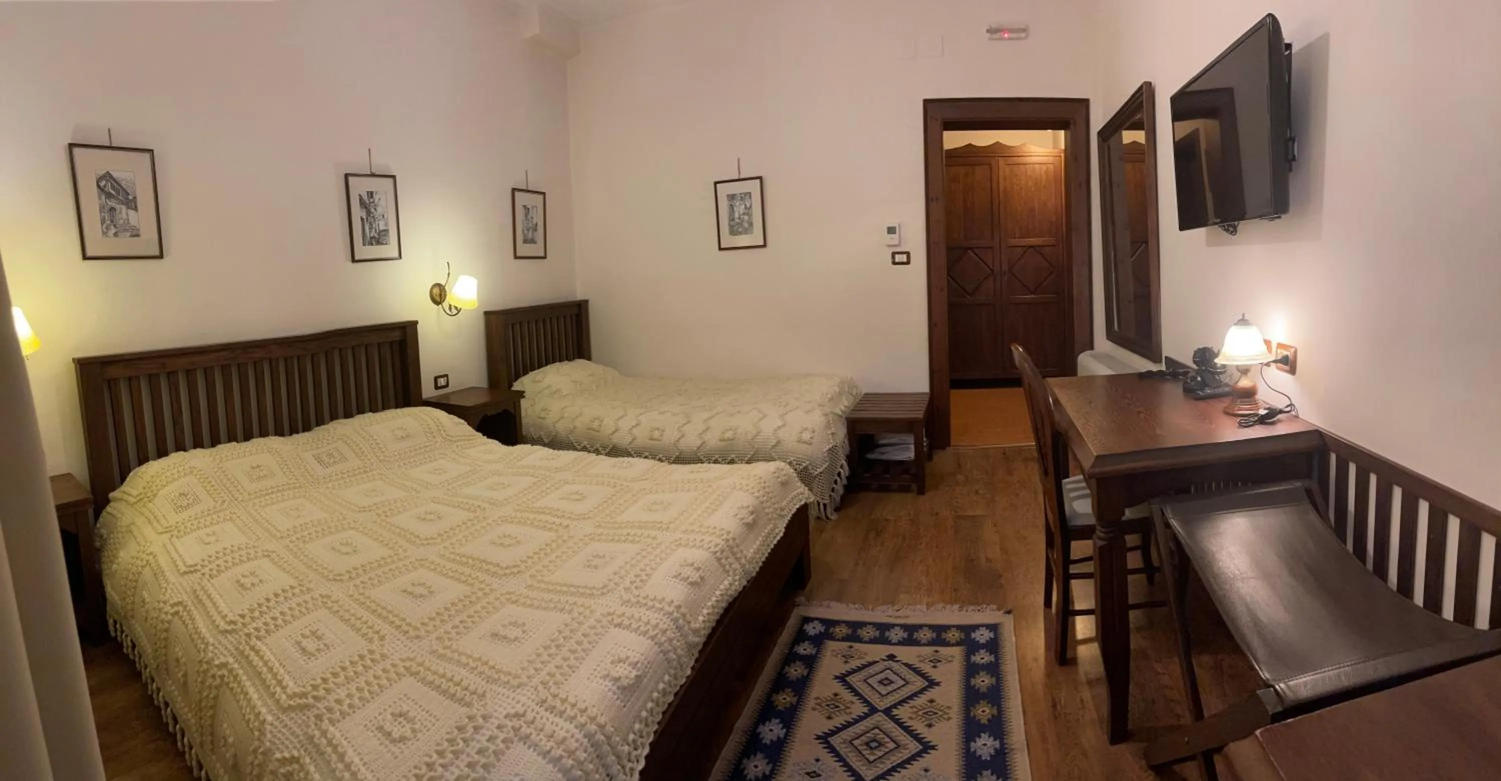 Bed in Hotel Mangalemi