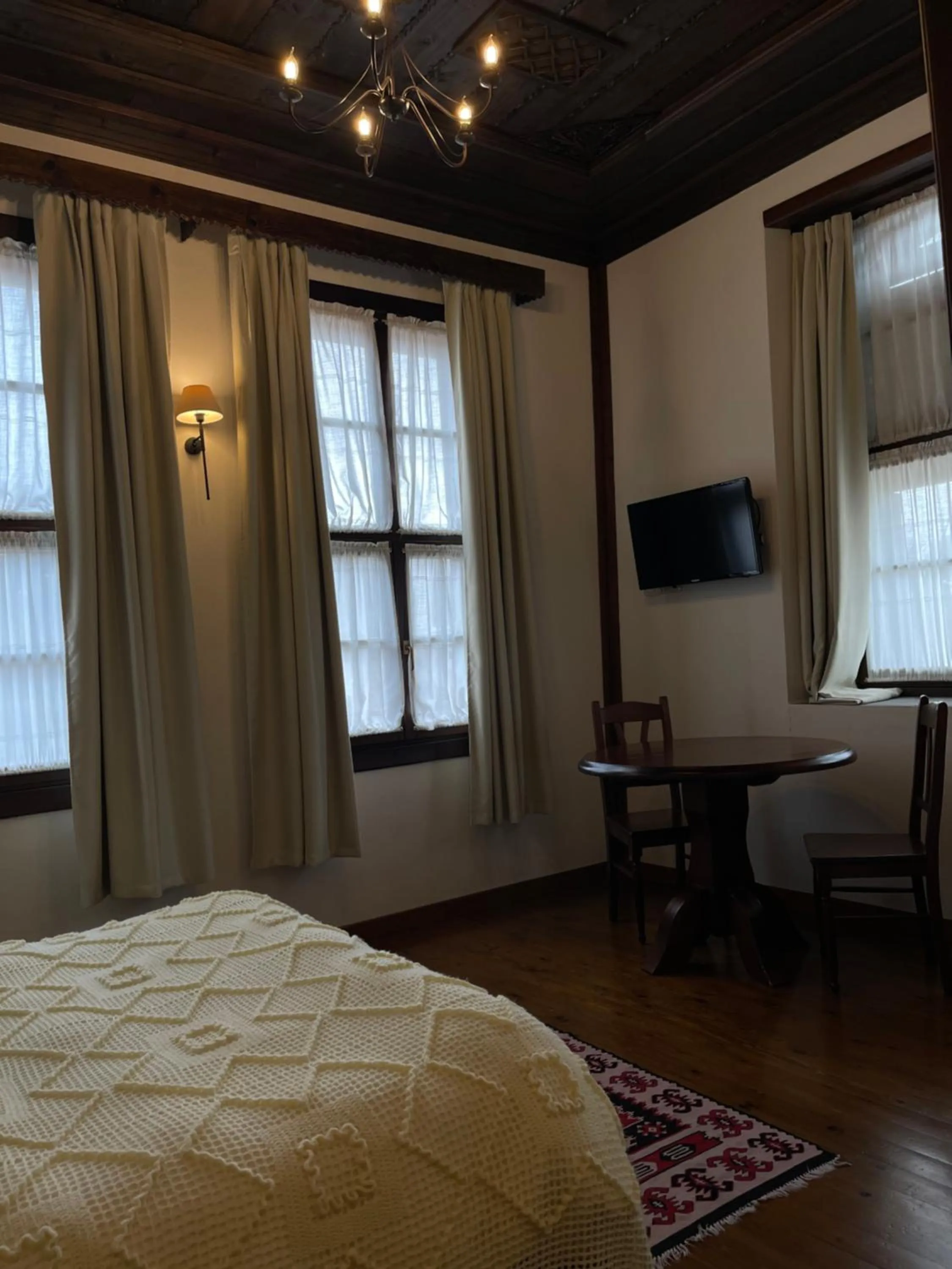 Bed in Hotel Mangalemi