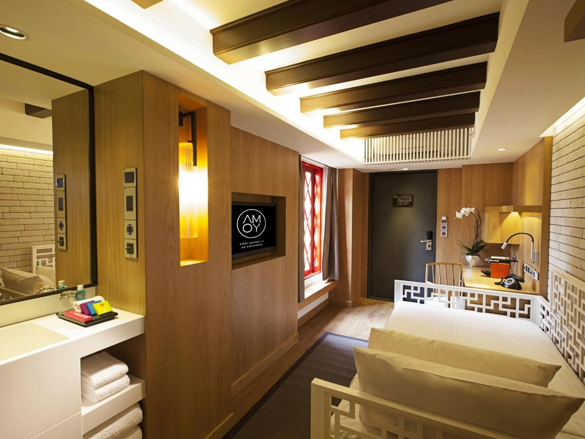 Photo of the whole room, Bed in AMOY by Far East Hospitality