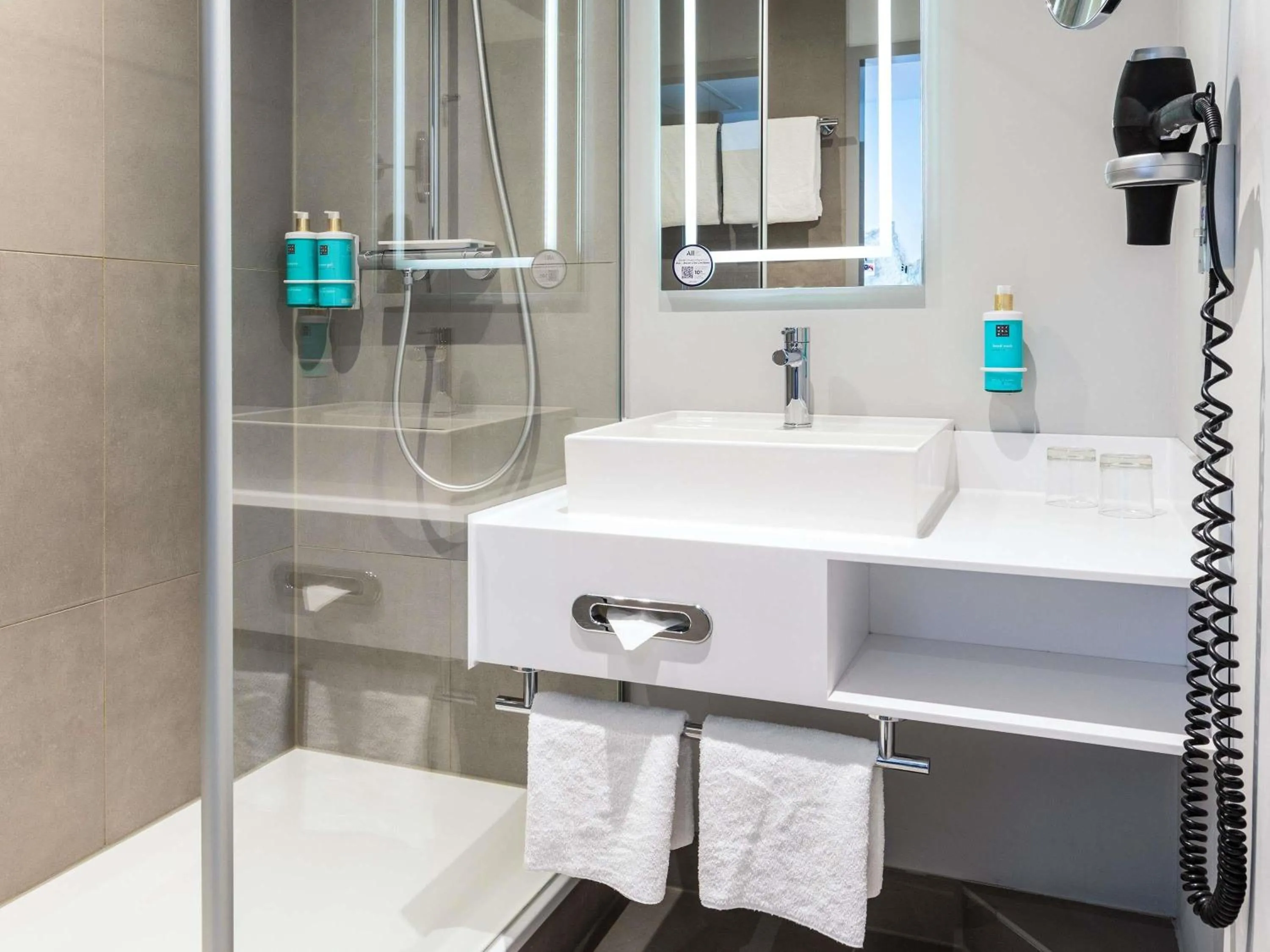 Bedroom in Novotel Hamburg City Alster