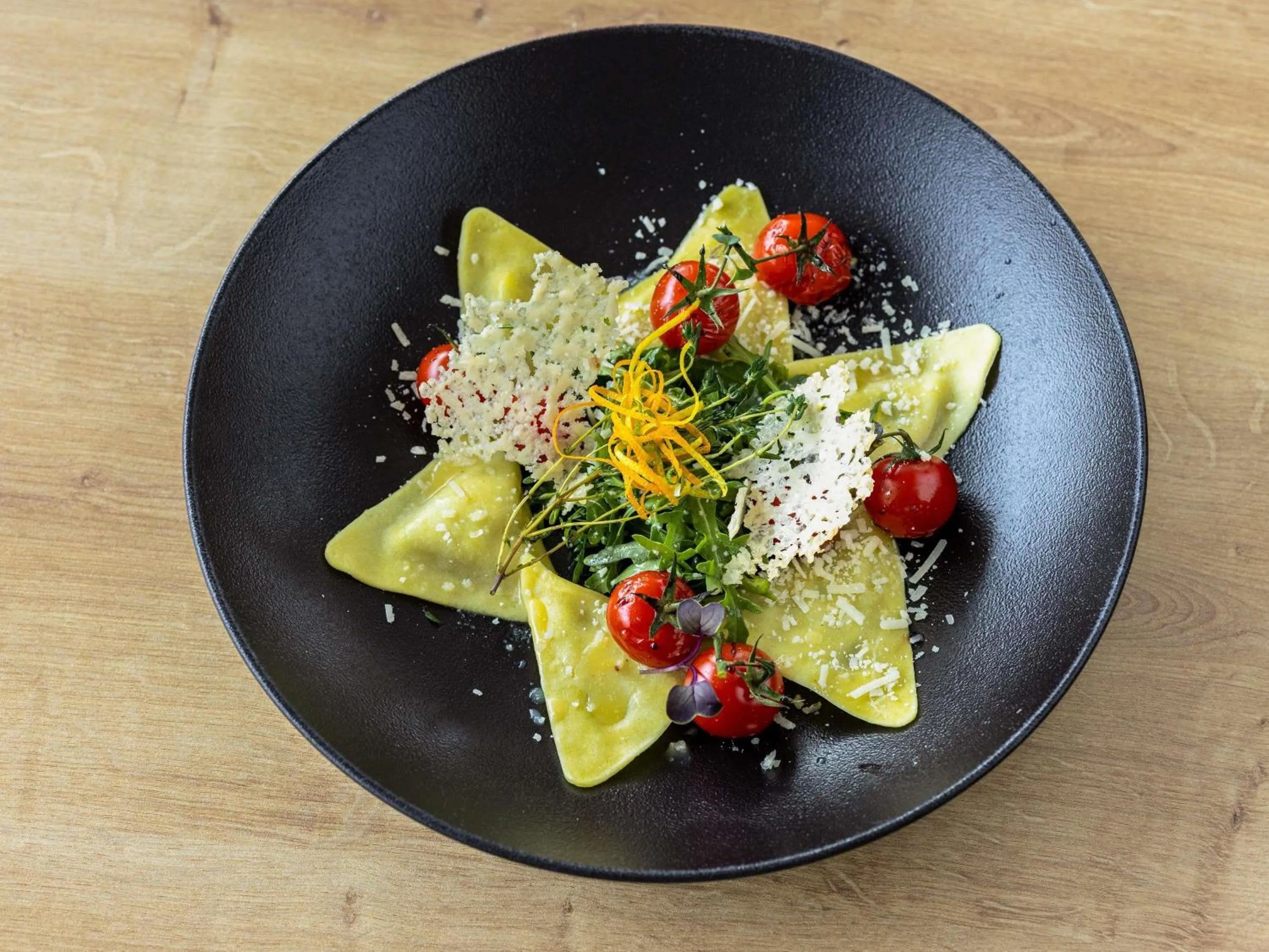 Restaurant/places to eat in Novotel Hamburg City Alster