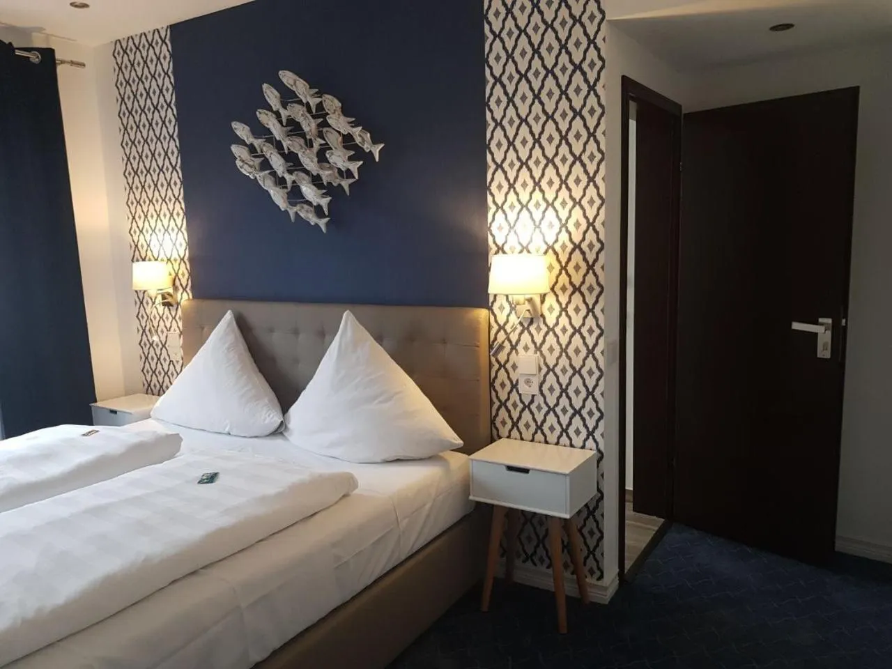 Photo of the whole room, Bed in Hotel zur goldenen Sonne