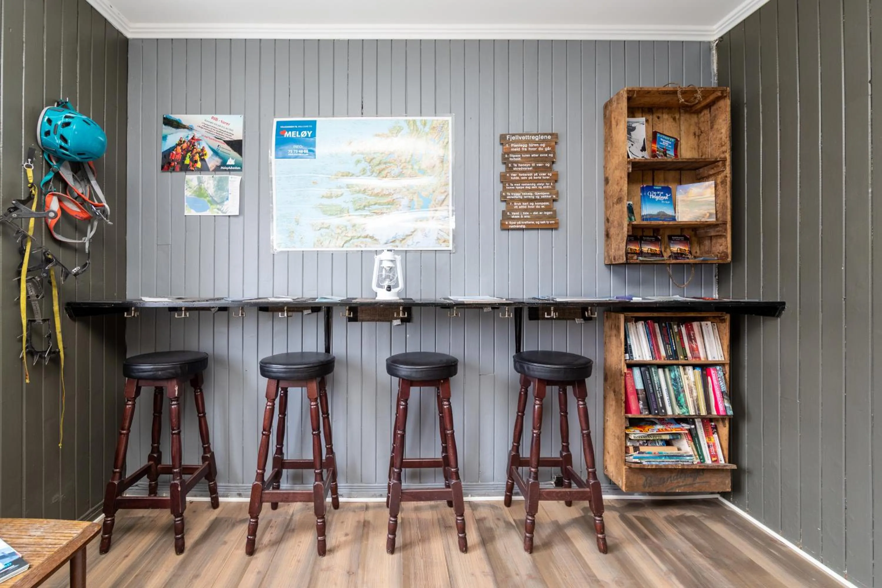 Library in Gulbrakka Basecamp