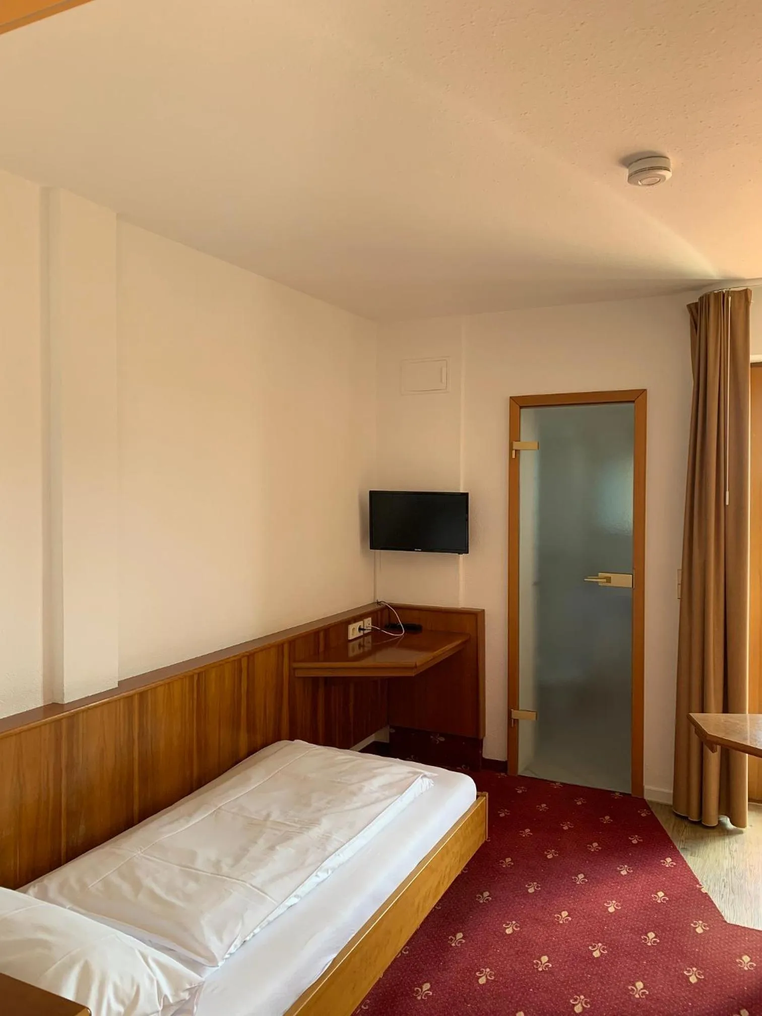 TV and multimedia, Bed in Hotel Erlenbacher Hof