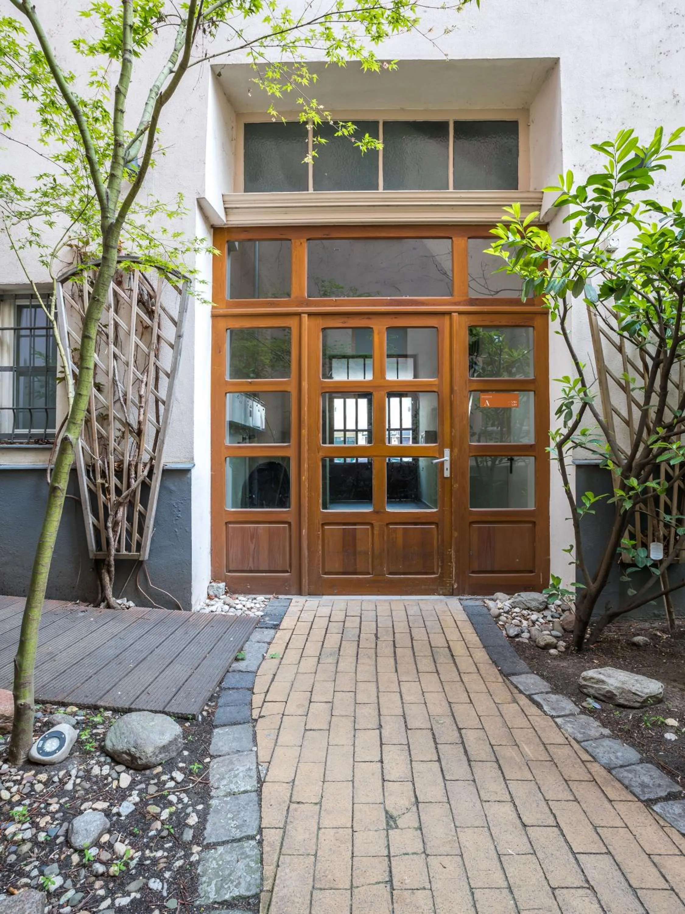 Facade/entrance in Schoenhouse Avenue - Digital Access