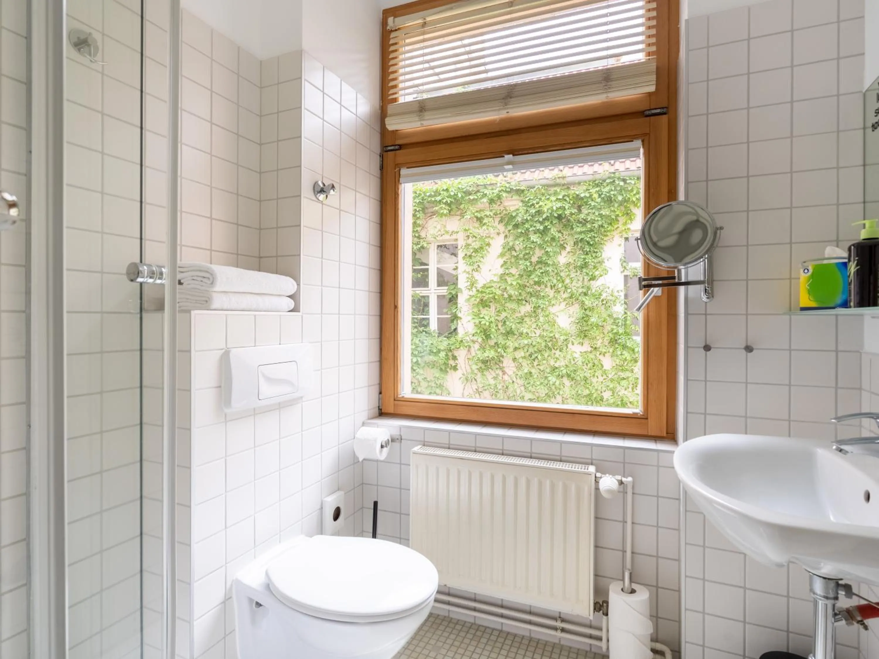 Bathroom in Schoenhouse Avenue - Digital Access