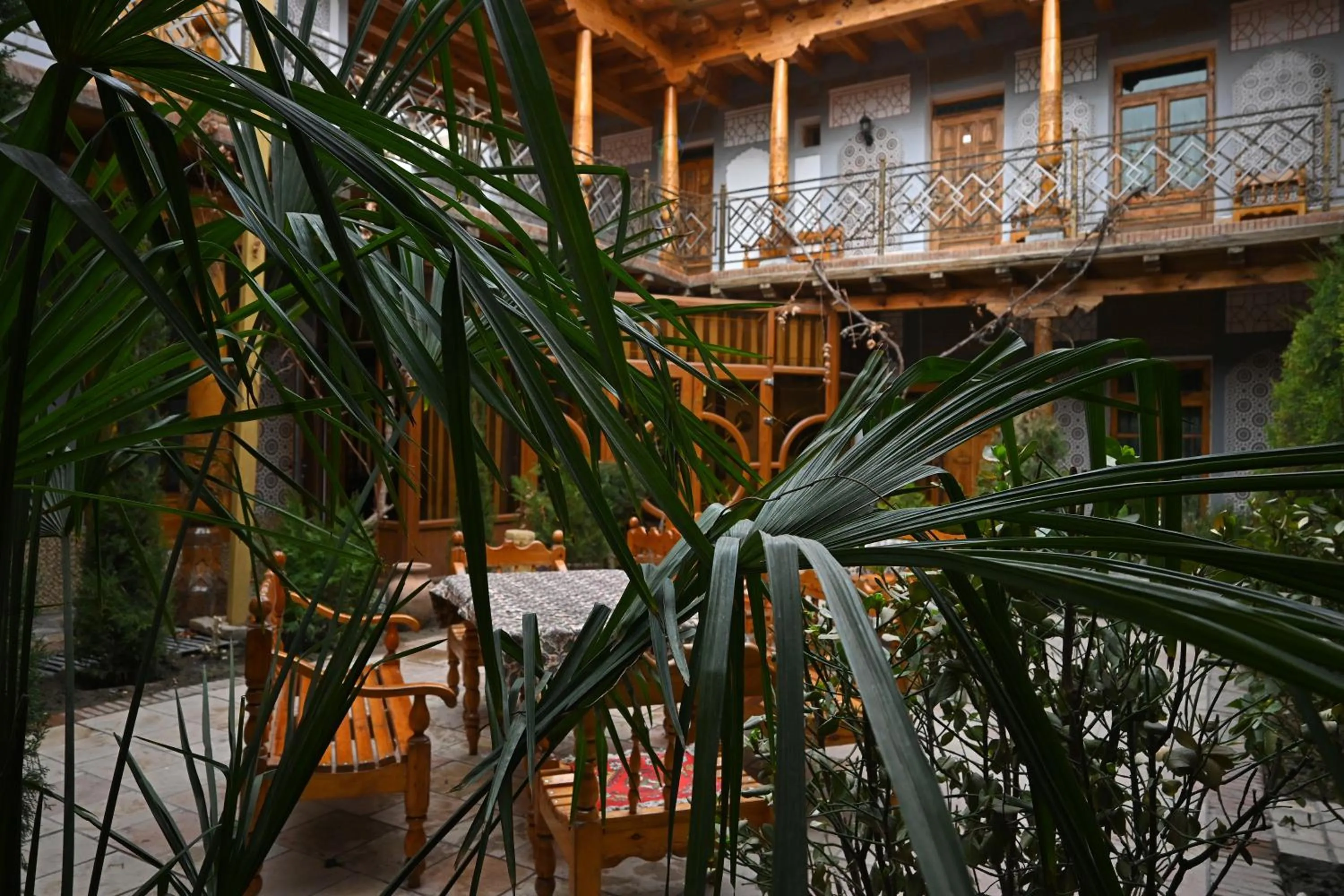 Garden in Grand Nodirbek Boutique Hotel -House Museum 17 - 19 century