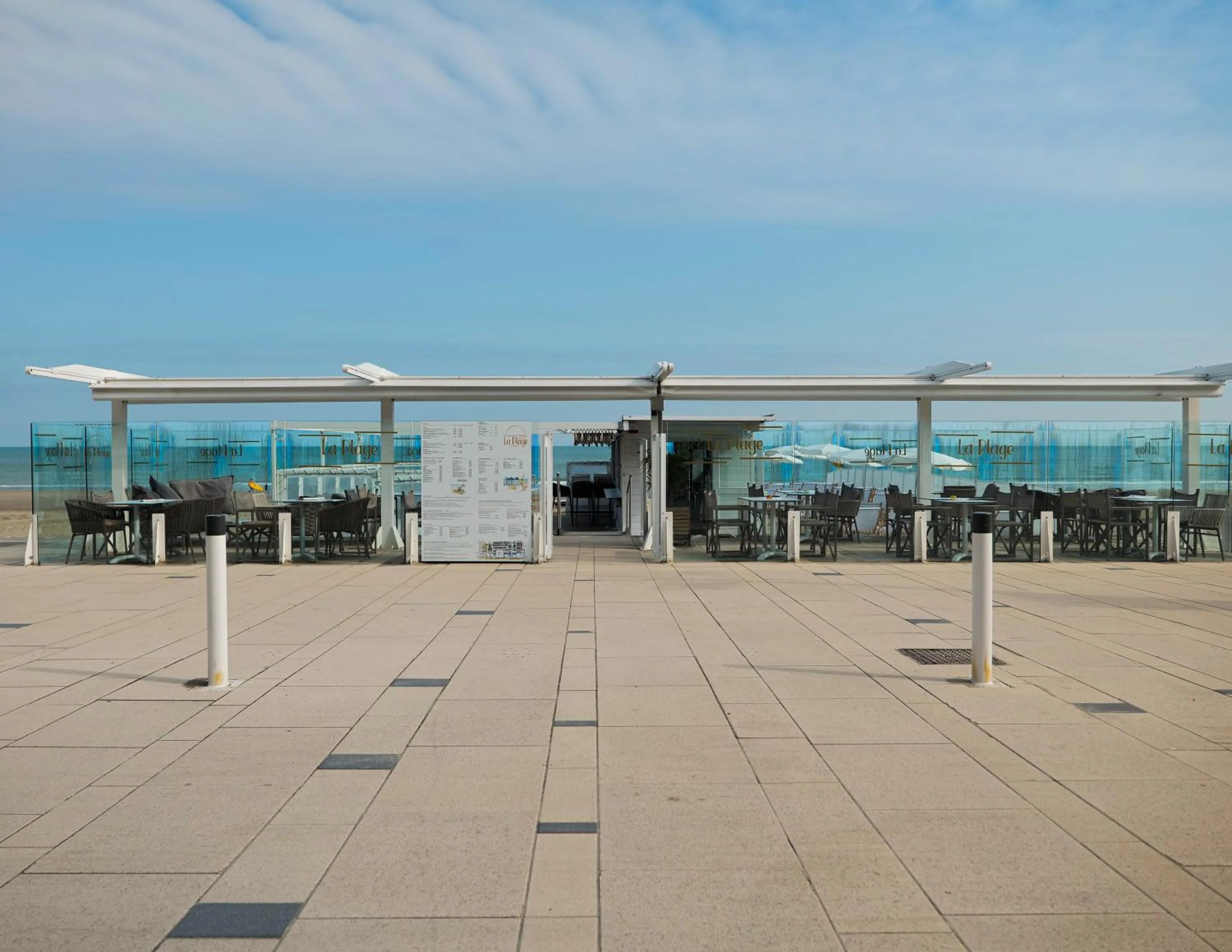 Day in Hôtel Merveilleux Côté Mer