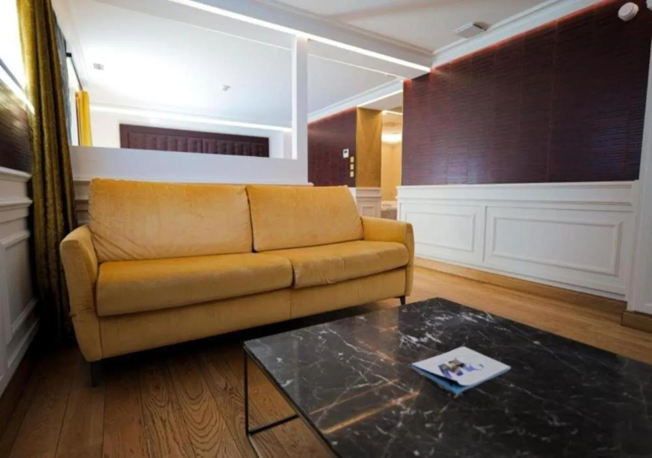 Seating area in Hôtel Merveilleux Côté Mer