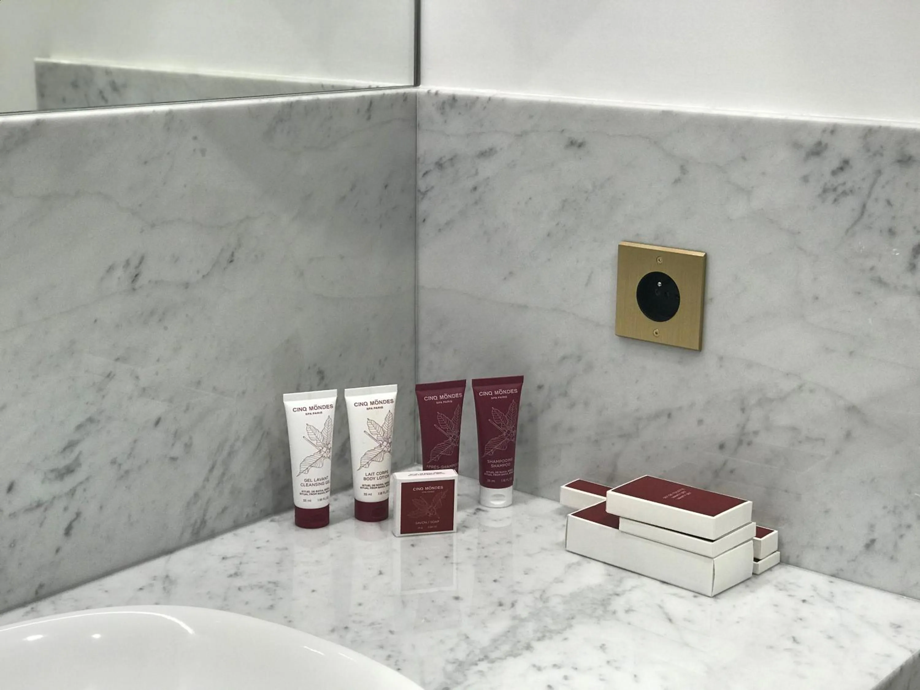 Bathroom in Hôtel Merveilleux Côté Mer