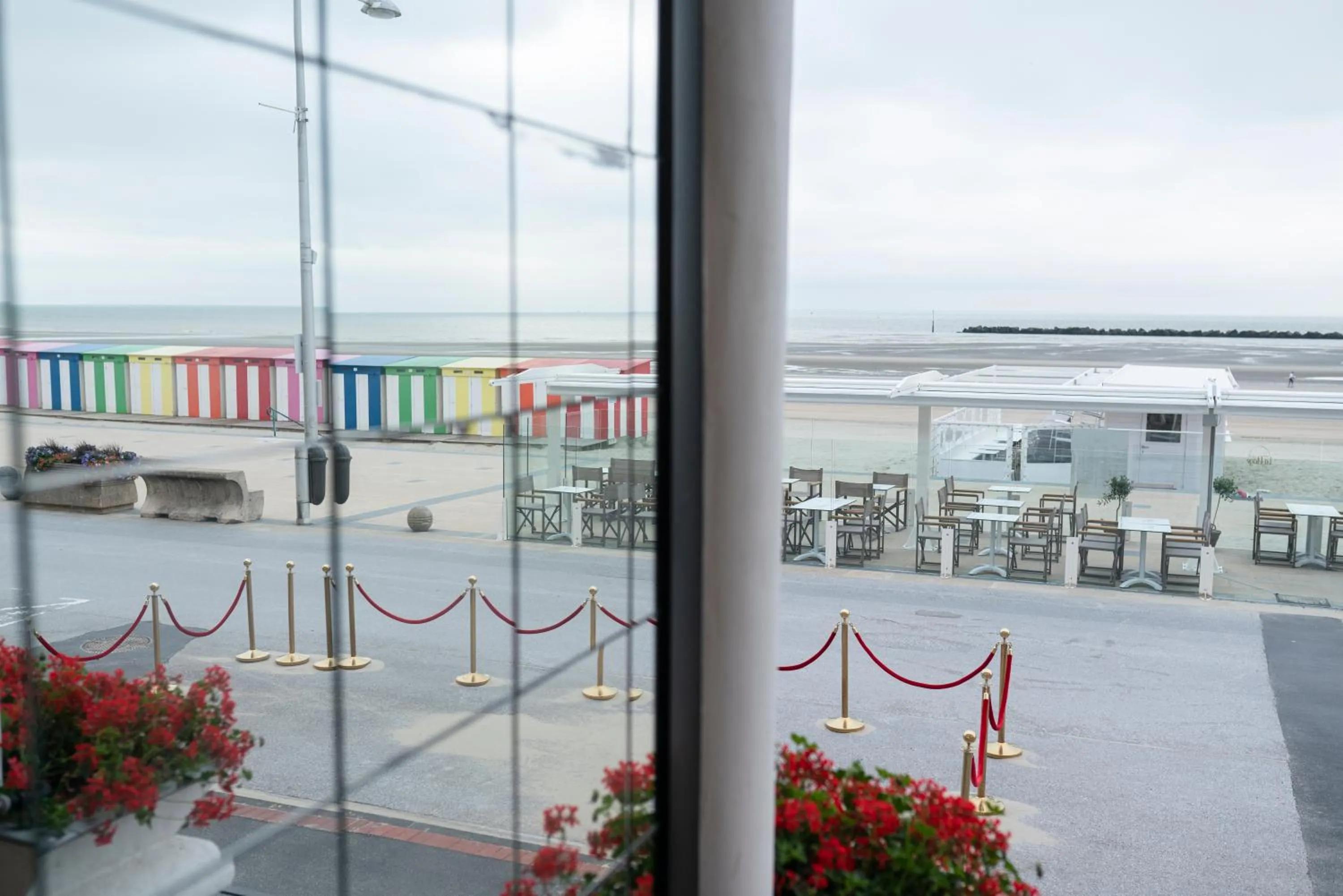 Sea view in Hôtel Merveilleux Côté Mer