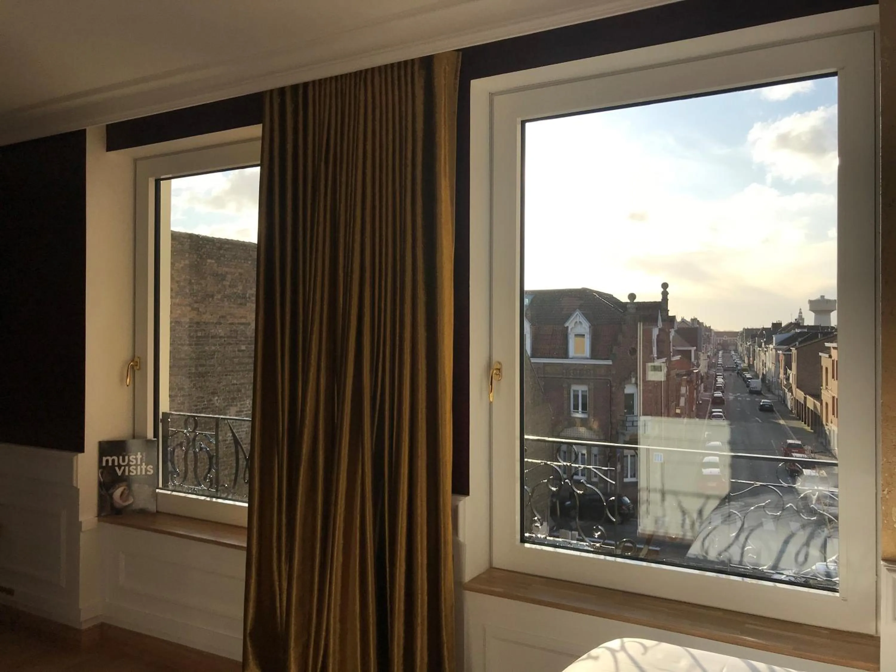 City view in Hôtel Merveilleux Côté Mer