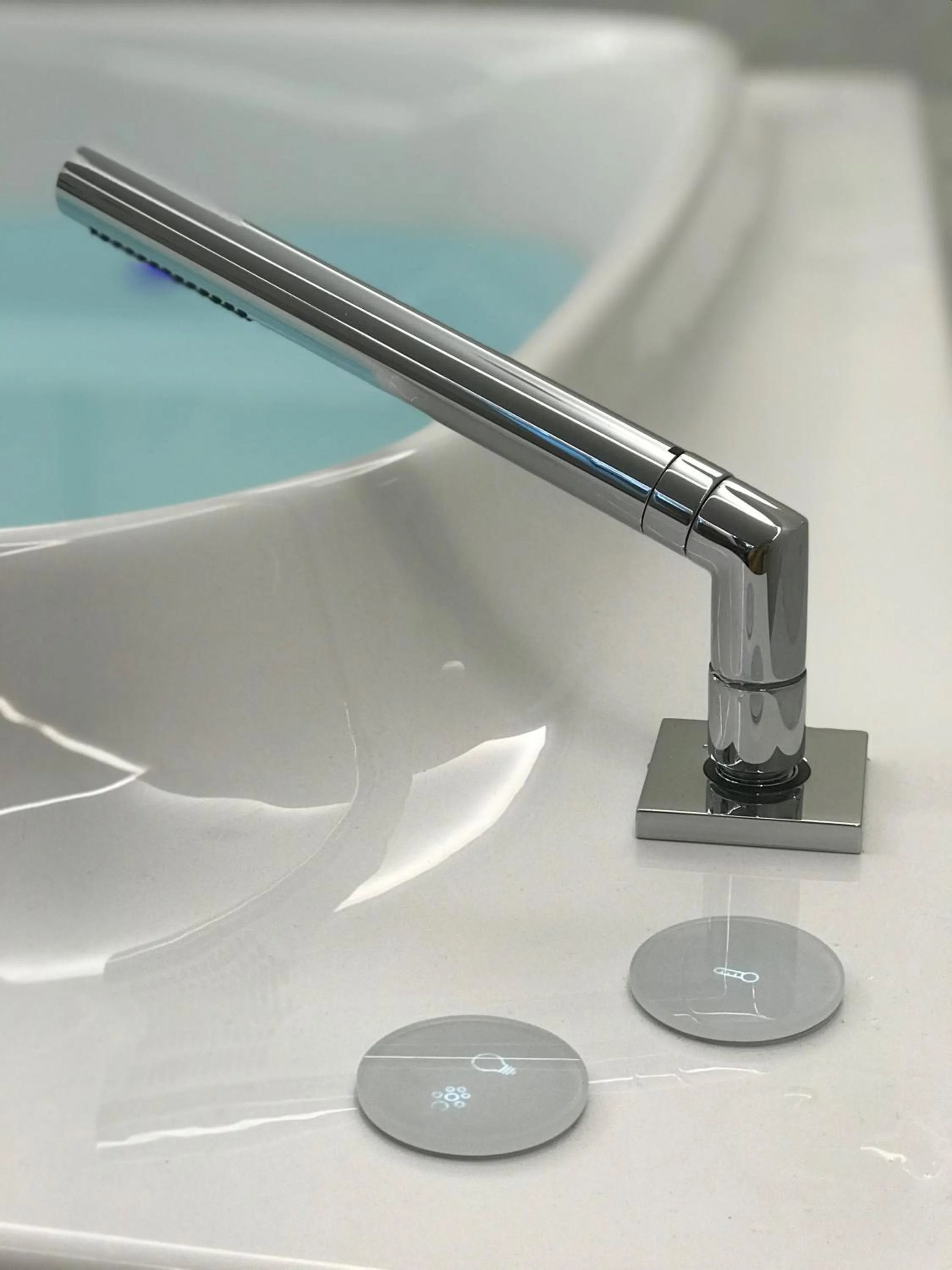 Hot Tub in Hôtel Merveilleux Côté Mer