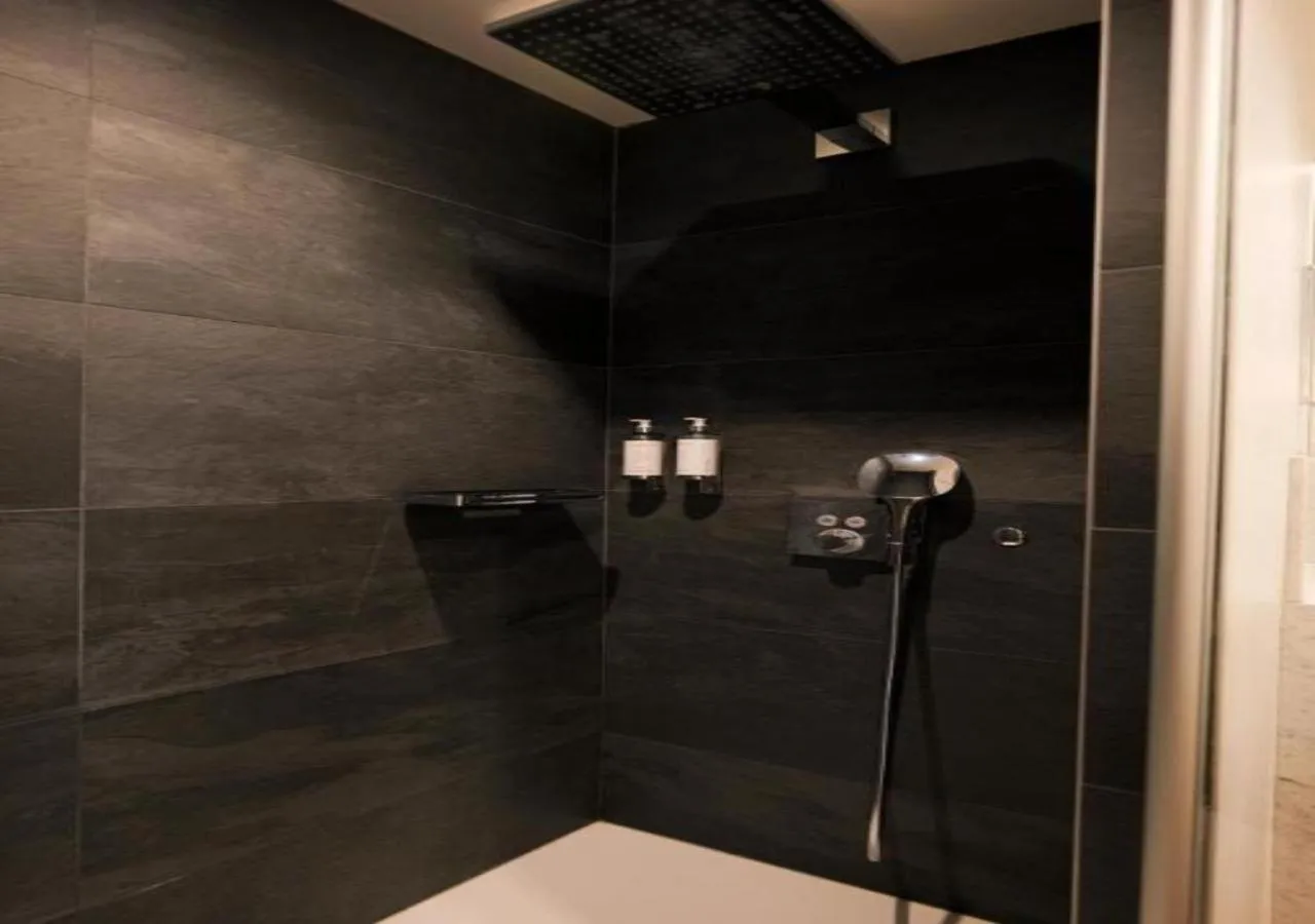 Bathroom in Hôtel Merveilleux Côté Mer