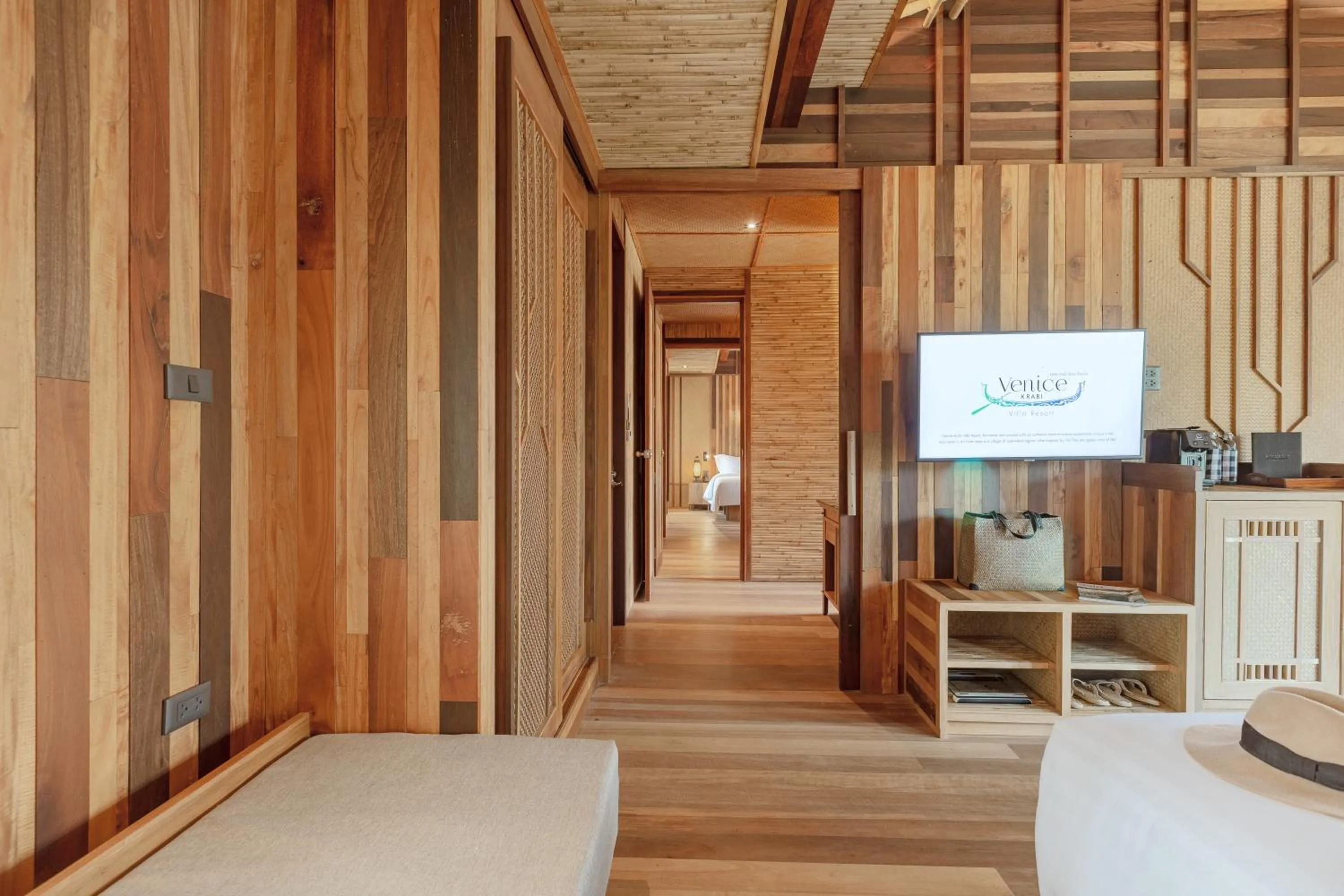 Bed in Venice Krabi Villa Resort