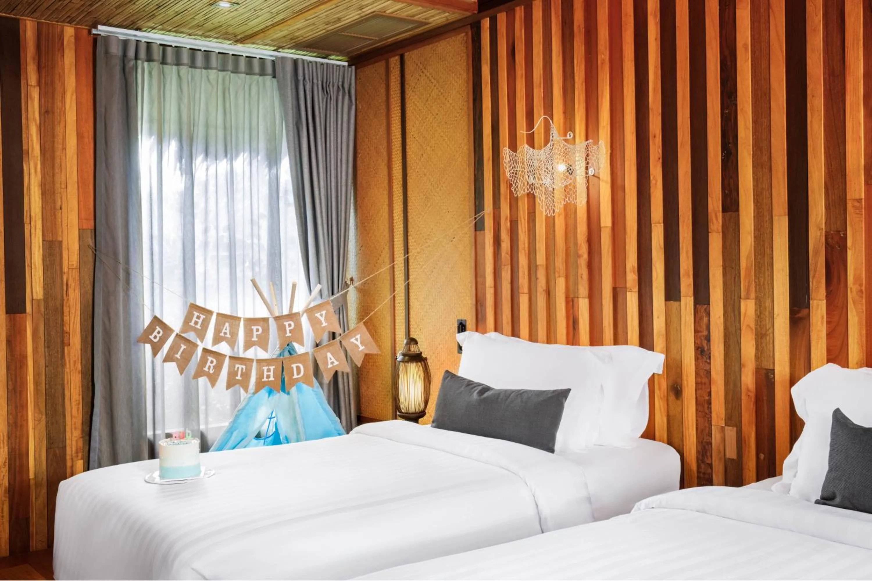 Bed in Venice Krabi Villa Resort