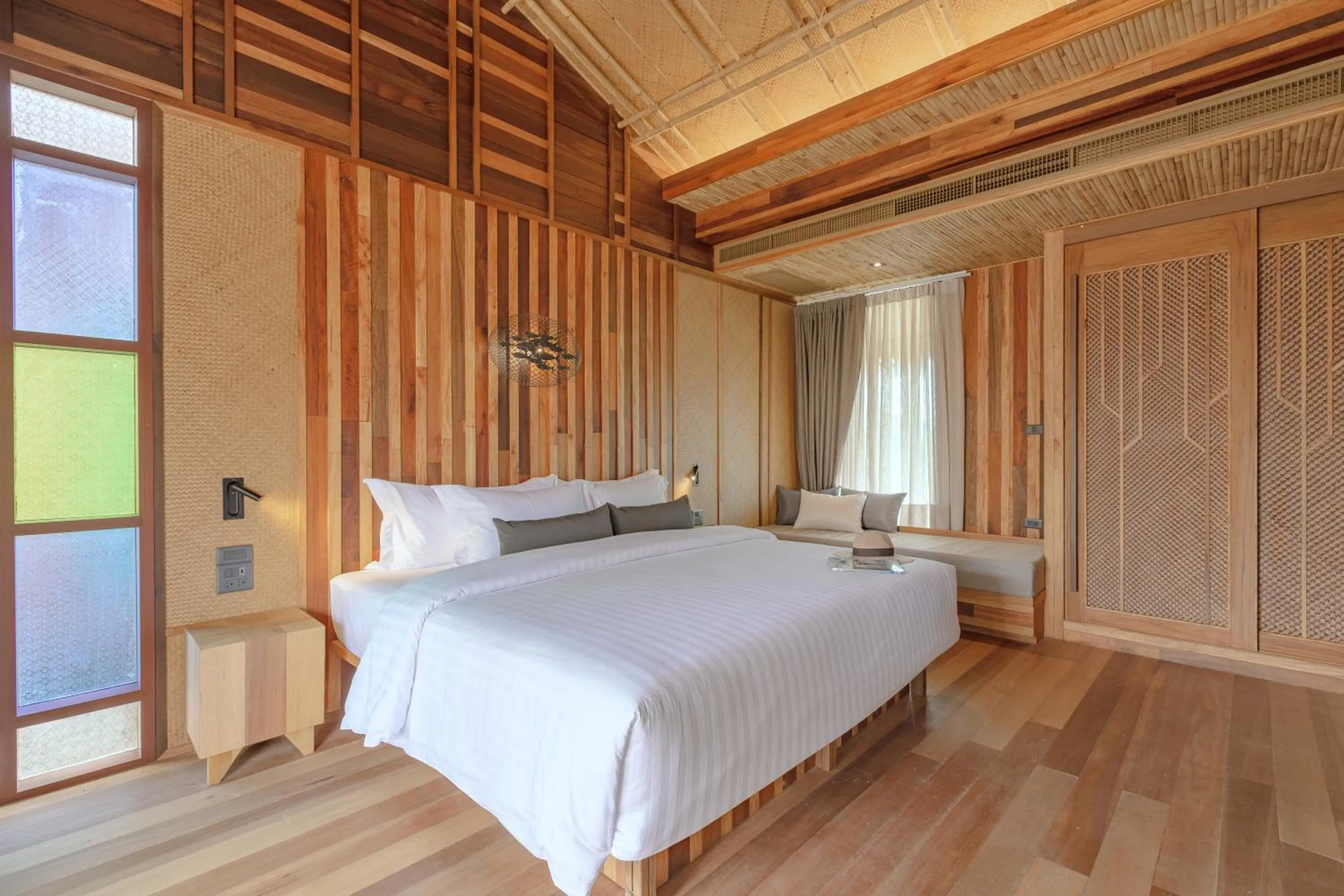 Bed in Venice Krabi Villa Resort