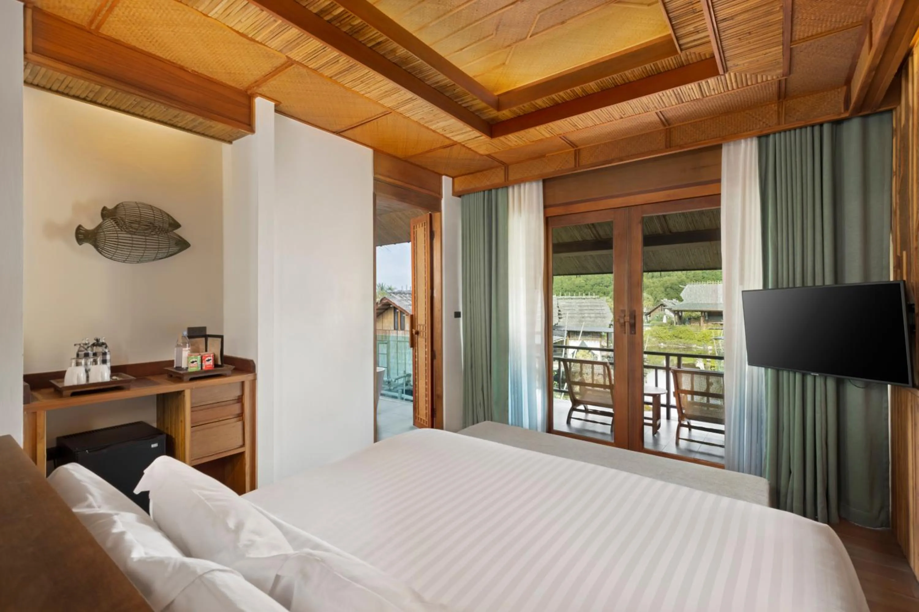 Bed in Venice Krabi Villa Resort