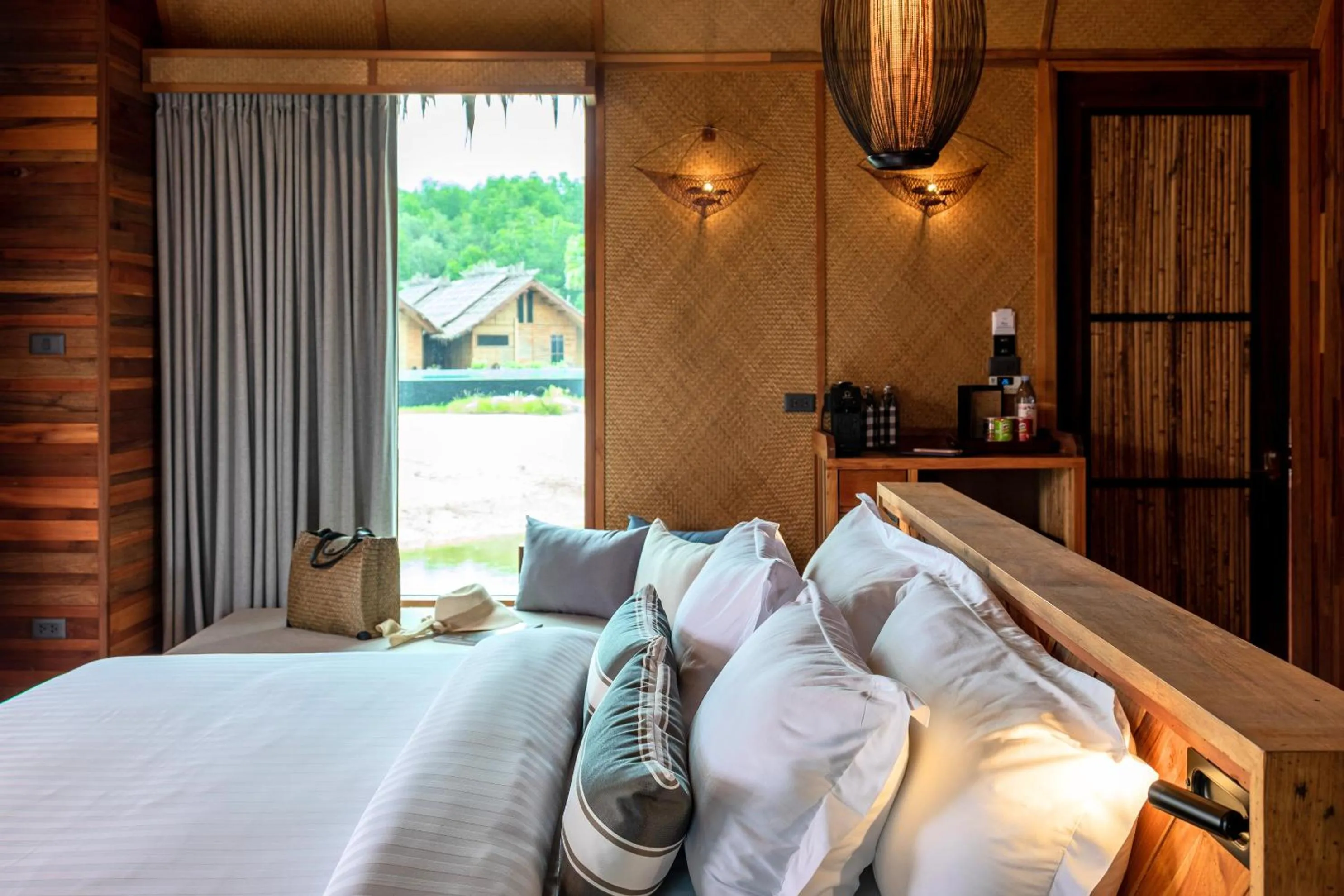 Bed in Venice Krabi Villa Resort