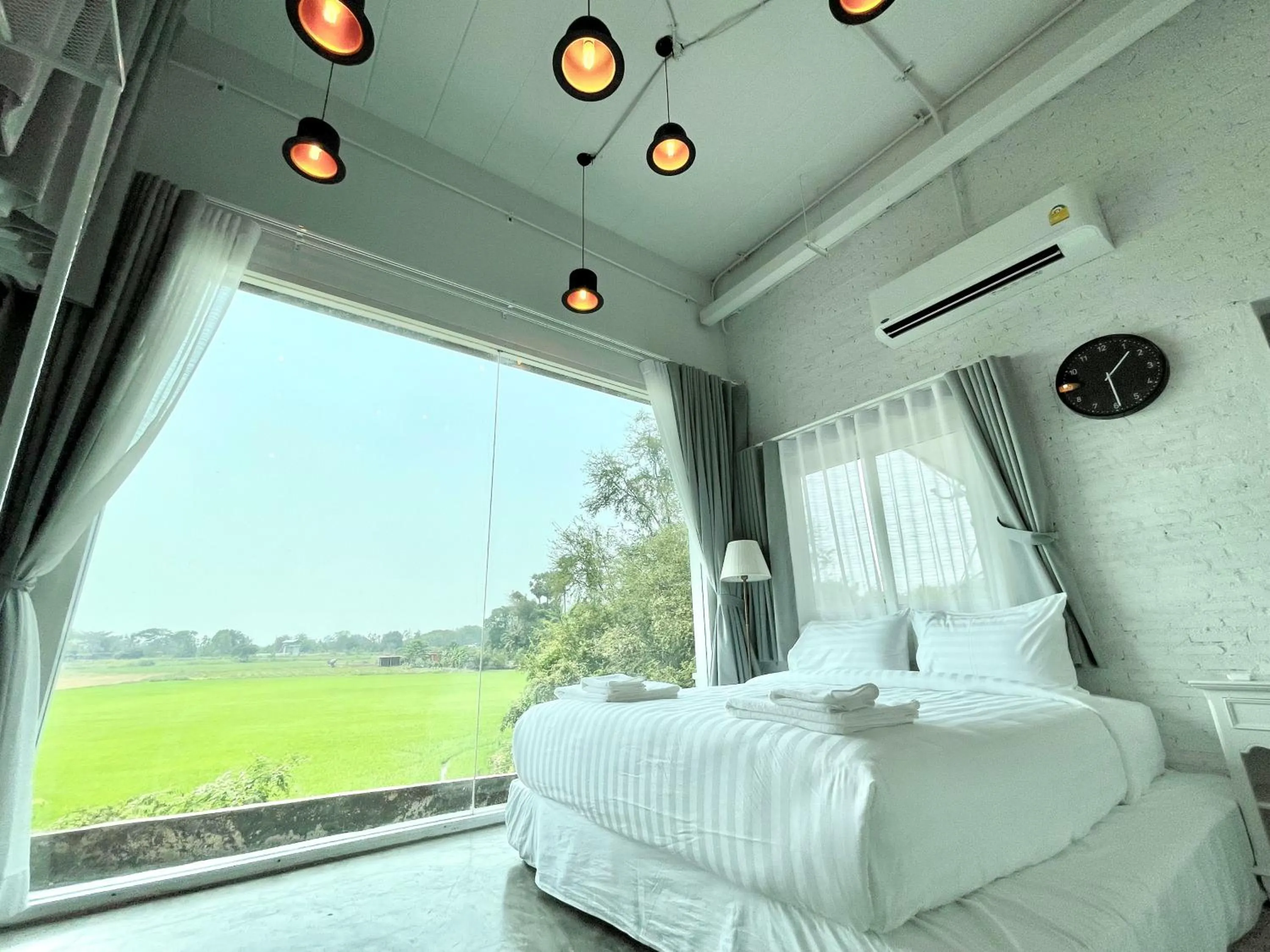 Bed in Chaisaeng in the park