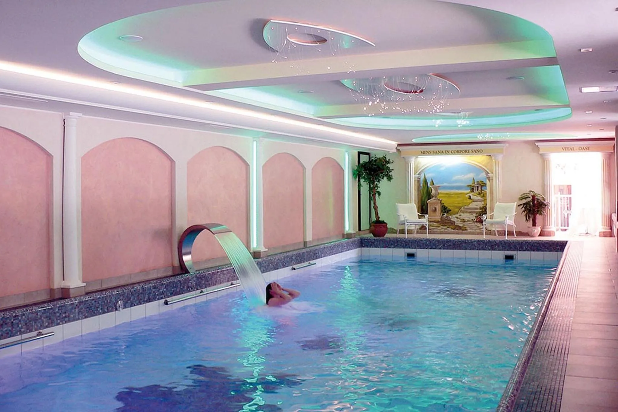 Swimming pool in Rüters Parkhotel