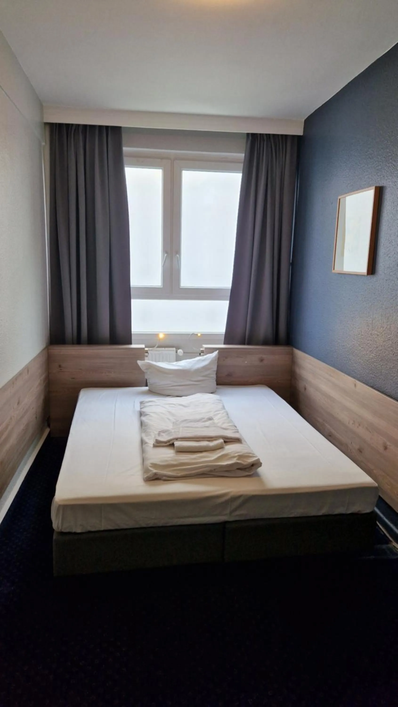 Bed in Hotel Mercedes/Centrum