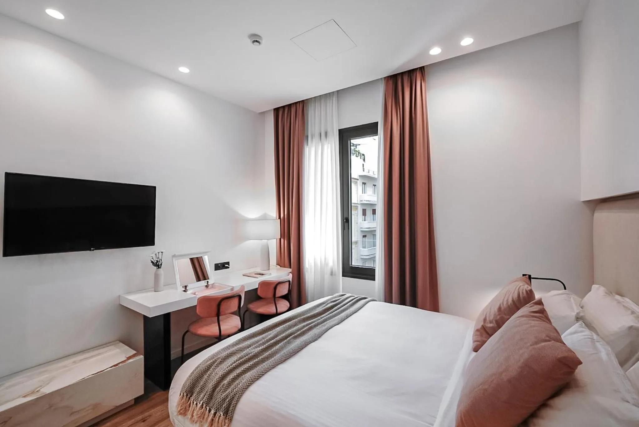 Bed in The Marblous Athens