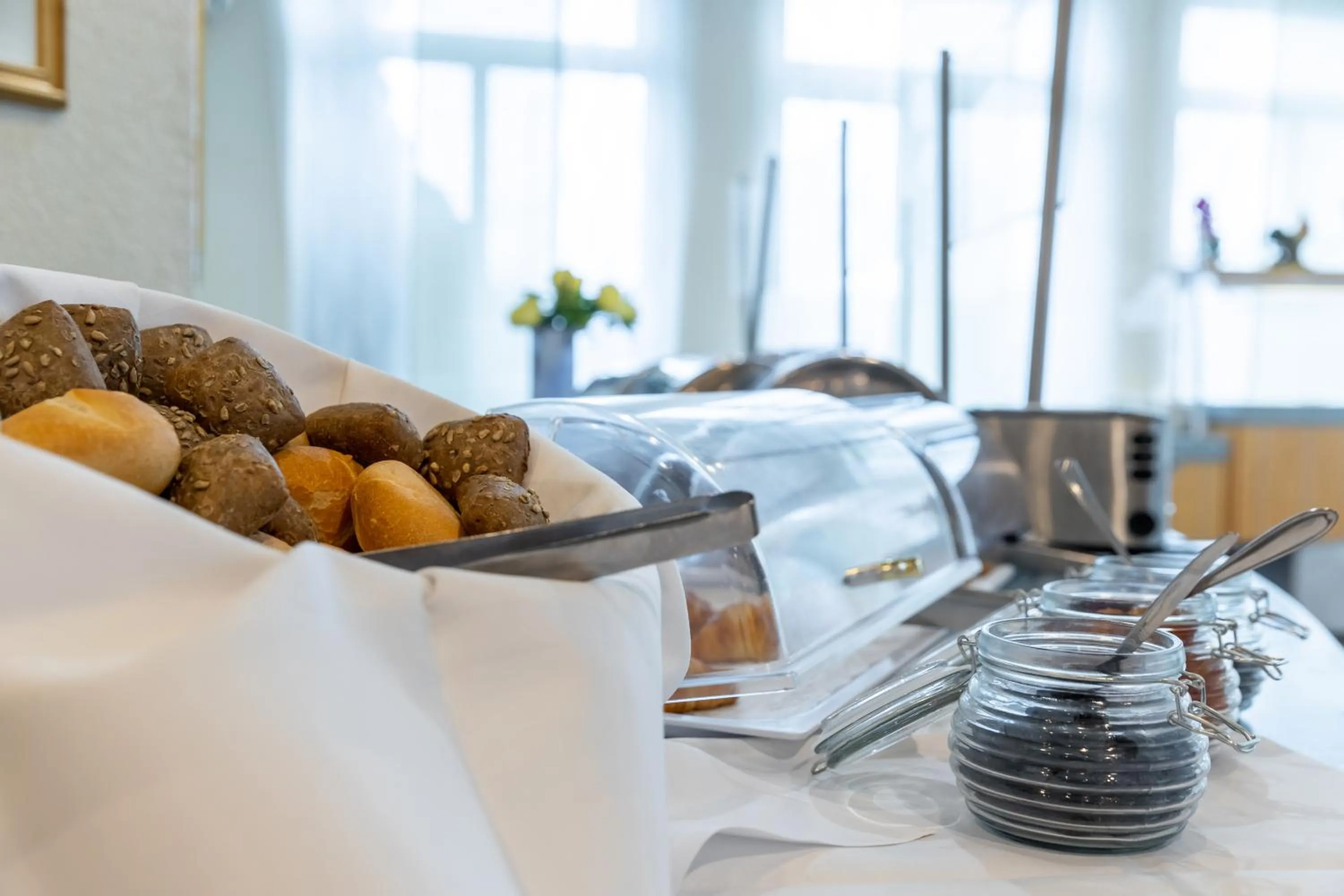 Food and drinks in Trip Inn Kongresshotel Frankfurt-Rodgau