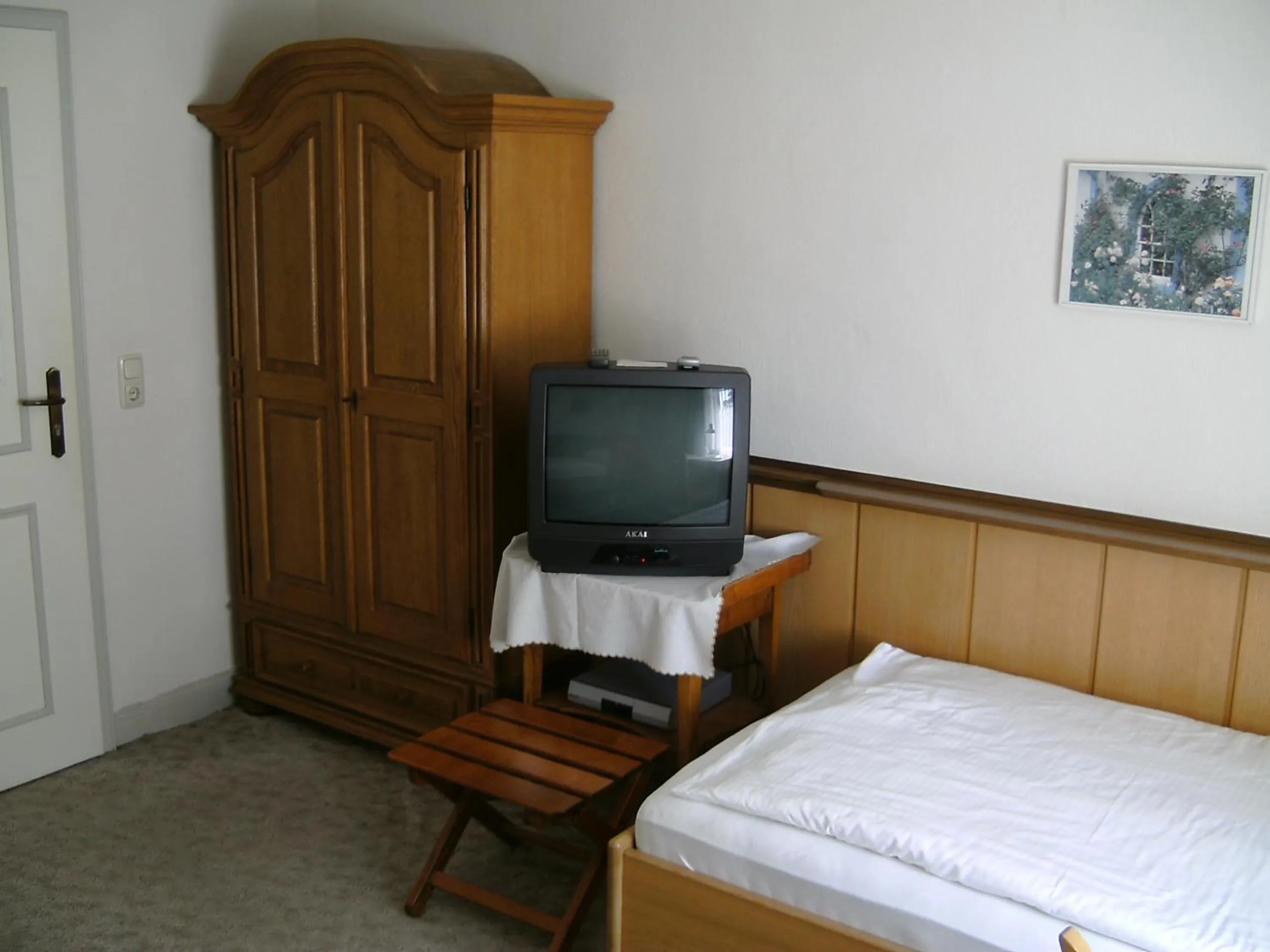 Photo of the whole room, Bed in Leisewitz' Garten